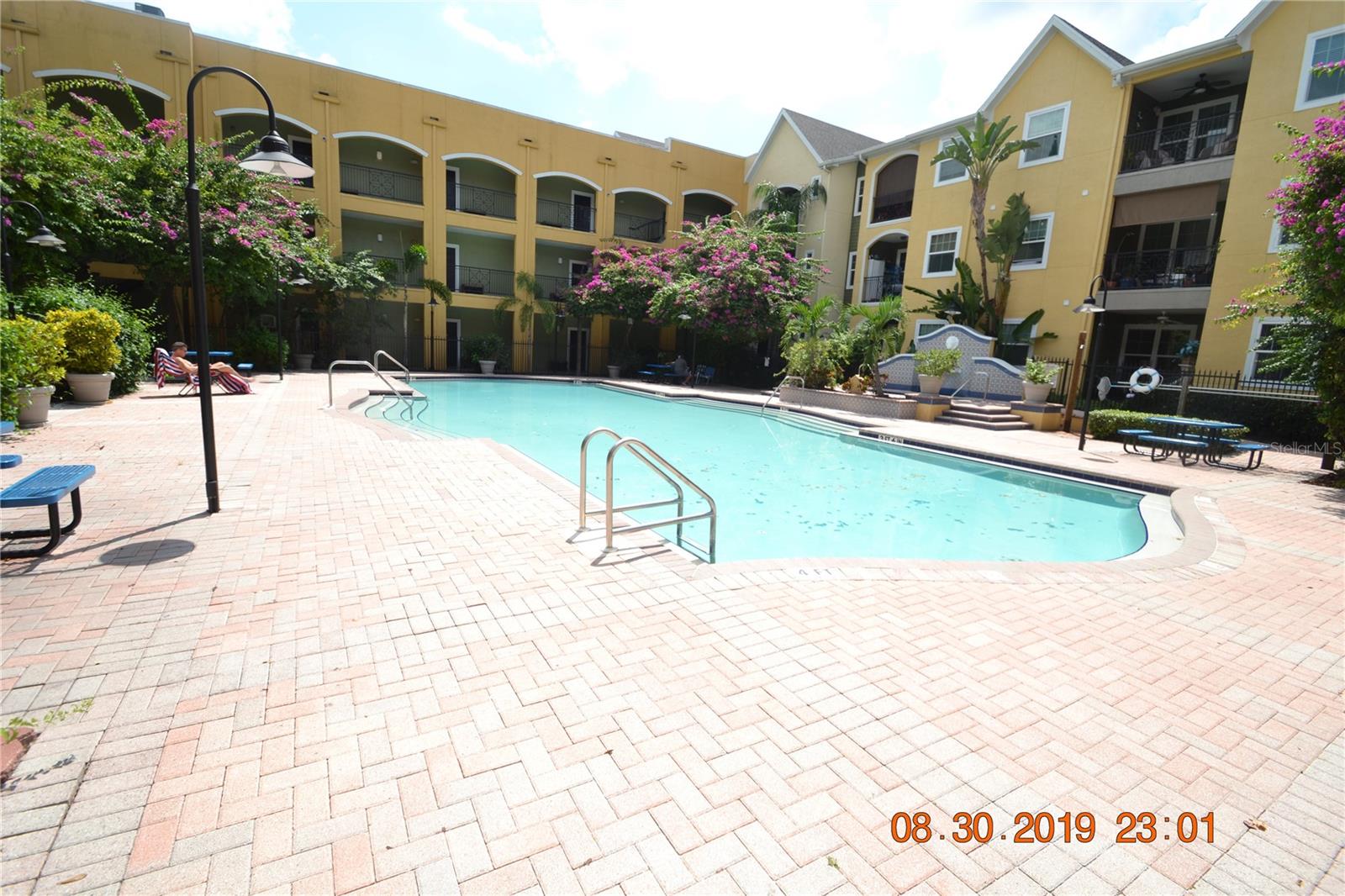 Image 34 of 43 For 1910 Palm Avenue 8302