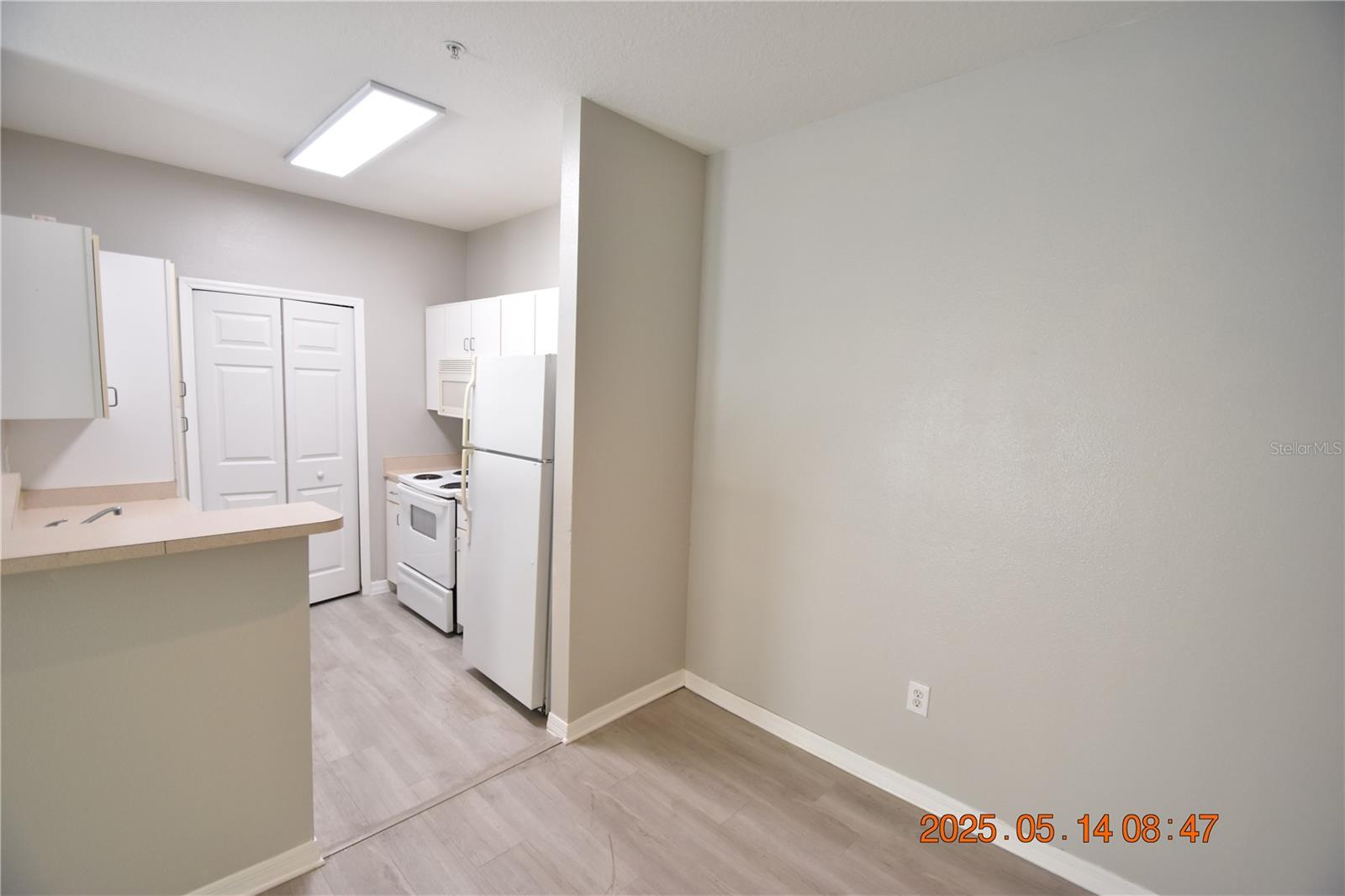 Image 7 of 43 For 1910 Palm Avenue 8302