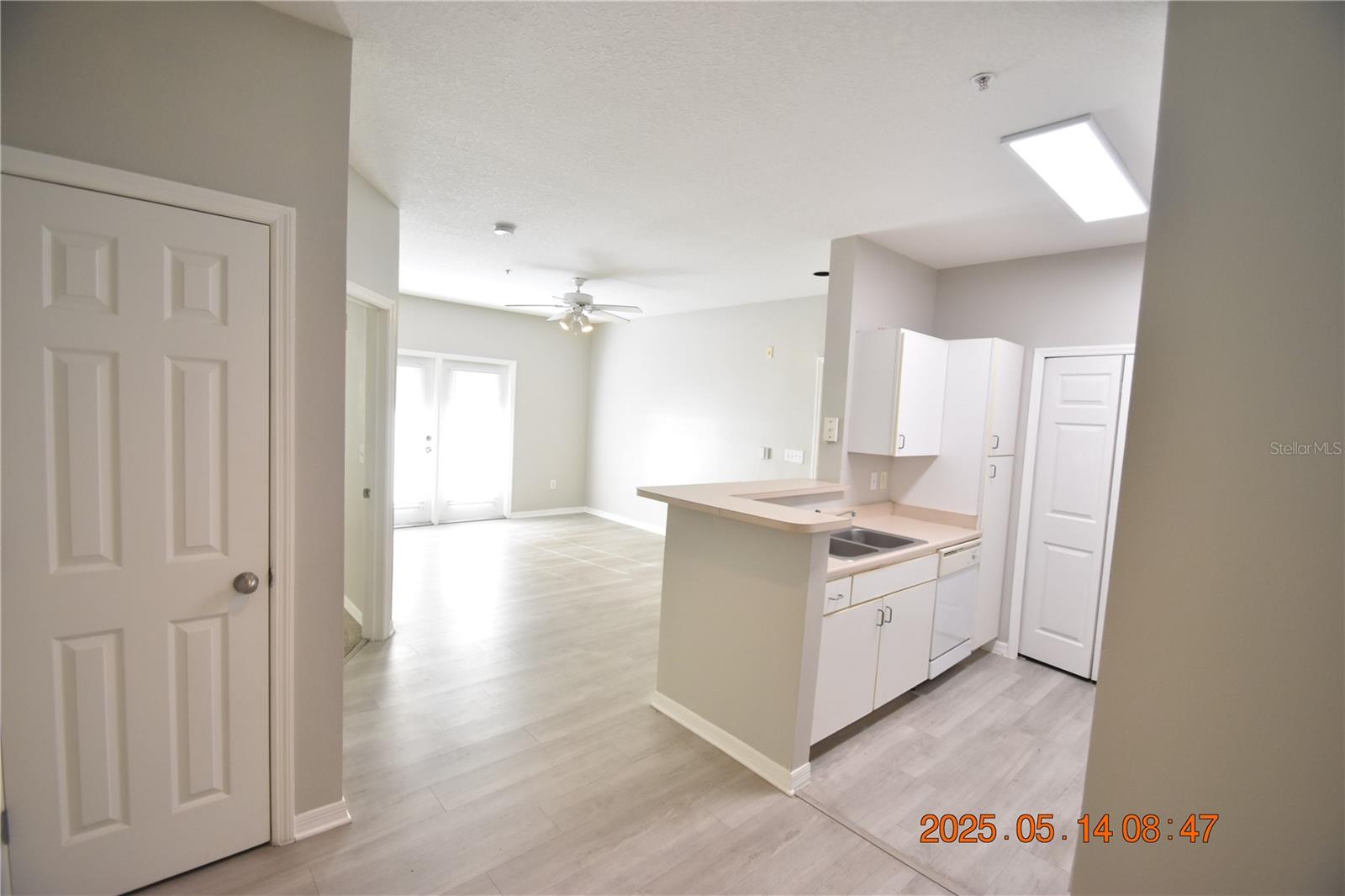 Image 8 of 43 For 1910 Palm Avenue 8302