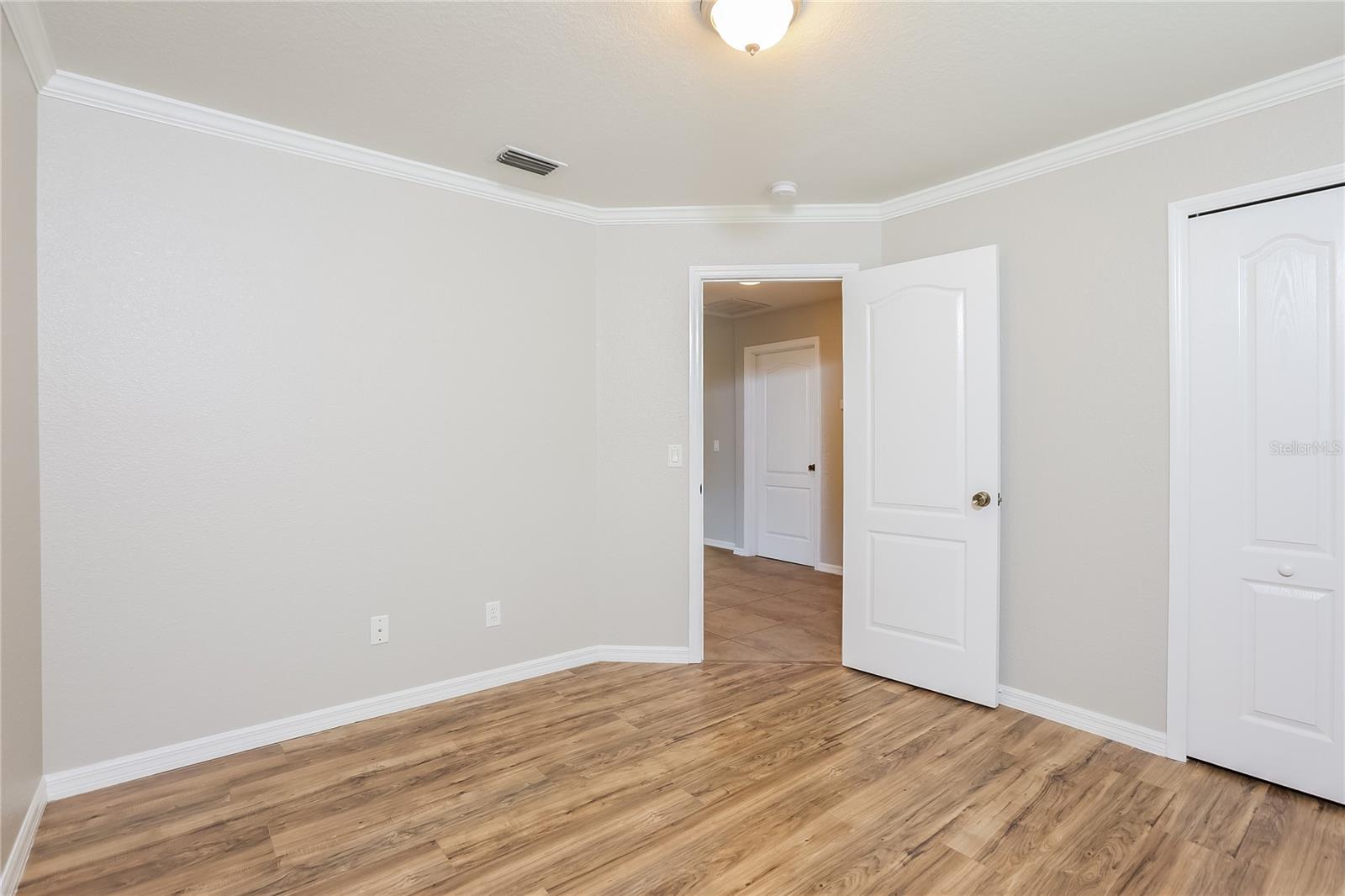 Image 7 of 15 For 2298 Penguin Lane