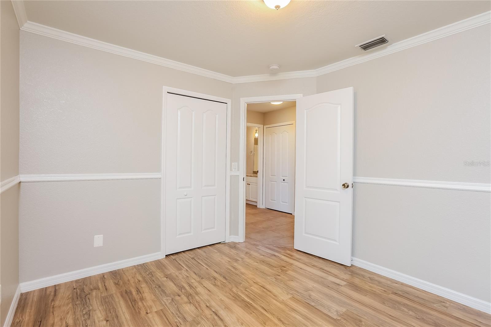 Image 9 of 15 For 2298 Penguin Lane