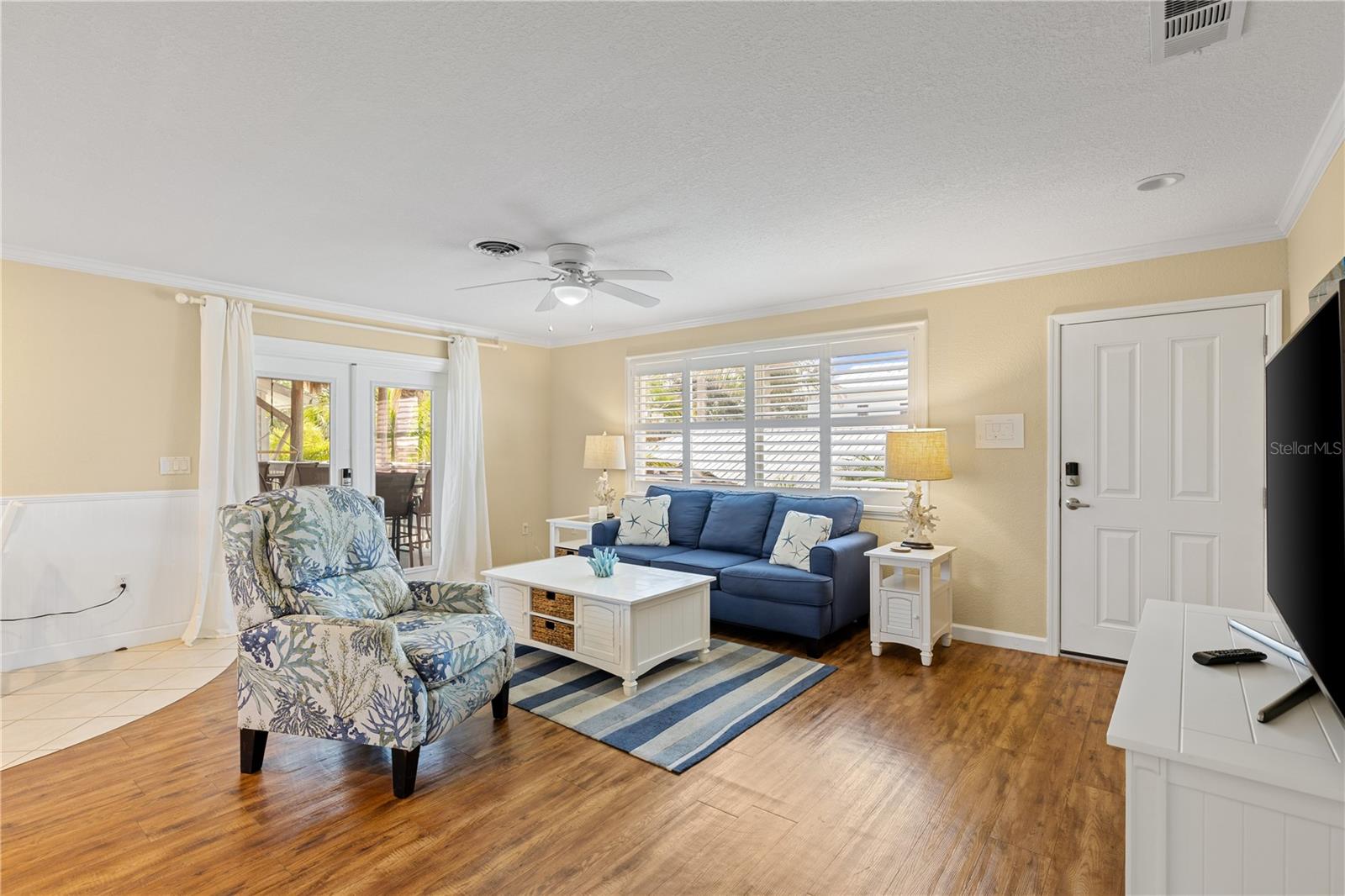 Image 21 of 56 For 7041 Placida Road