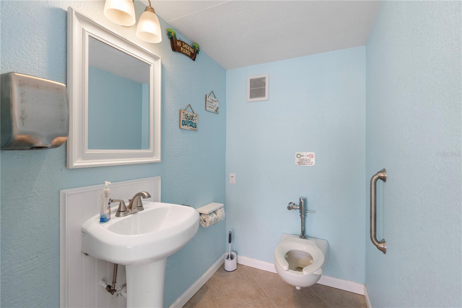 Image 46 of 56 For 7041 Placida Road