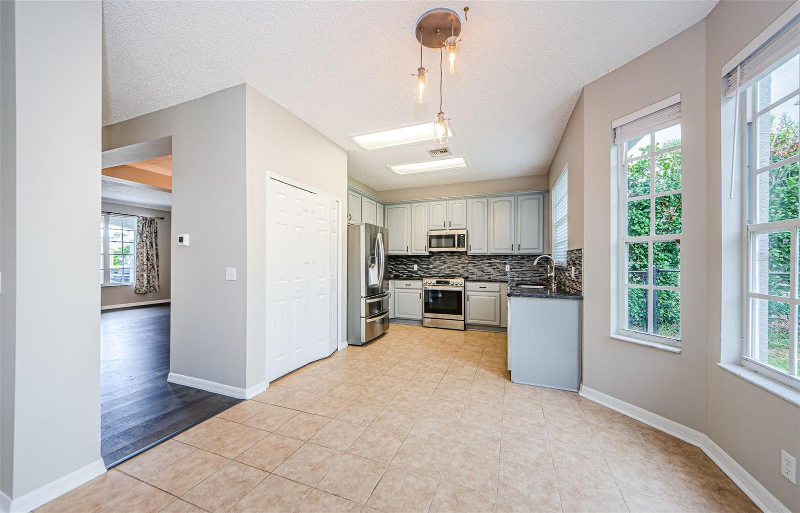 Image 10 of 64 For 1712 Crossvine Court