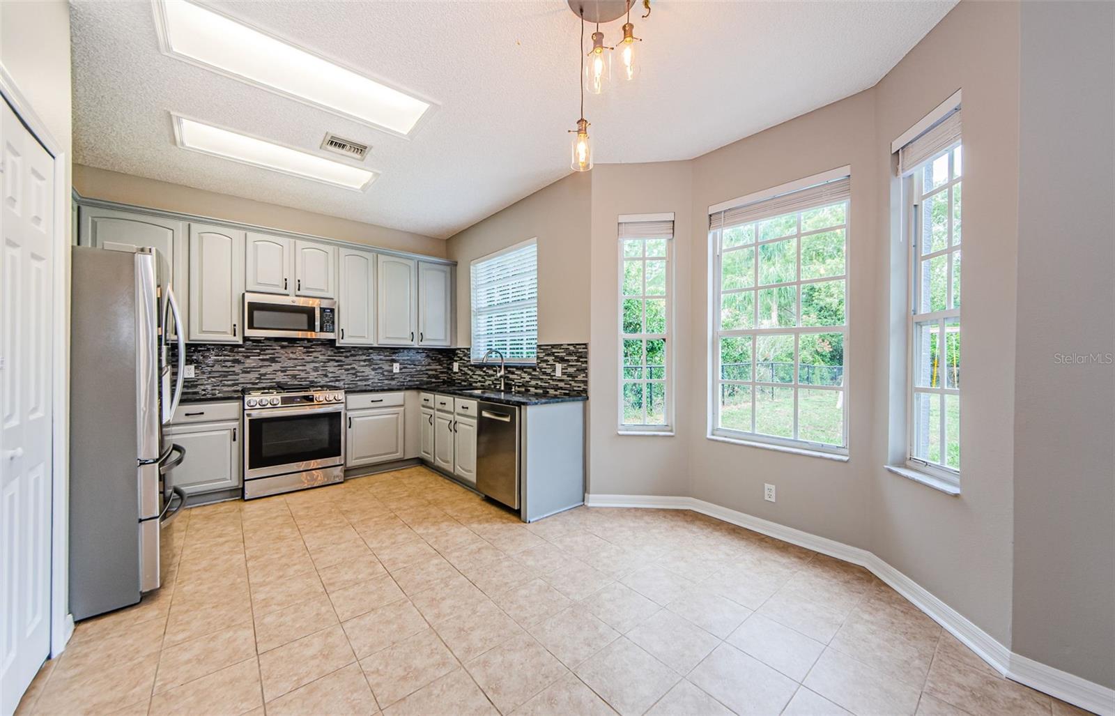 Image 15 of 64 For 1712 Crossvine Court