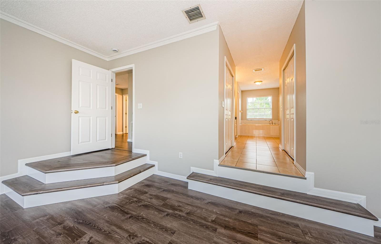 Image 23 of 64 For 1712 Crossvine Court