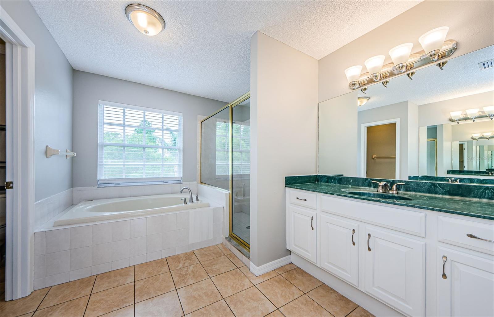 Image 26 of 64 For 1712 Crossvine Court