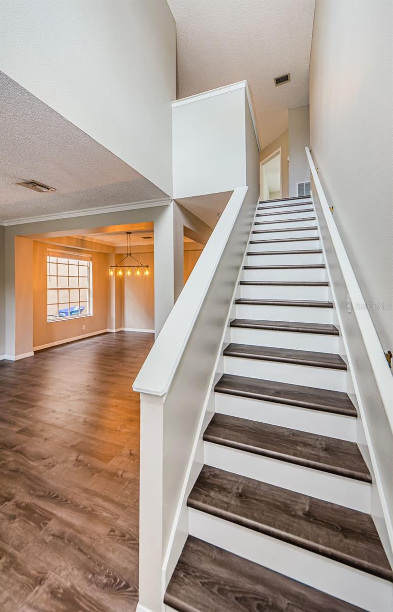 Image 8 of 64 For 1712 Crossvine Court