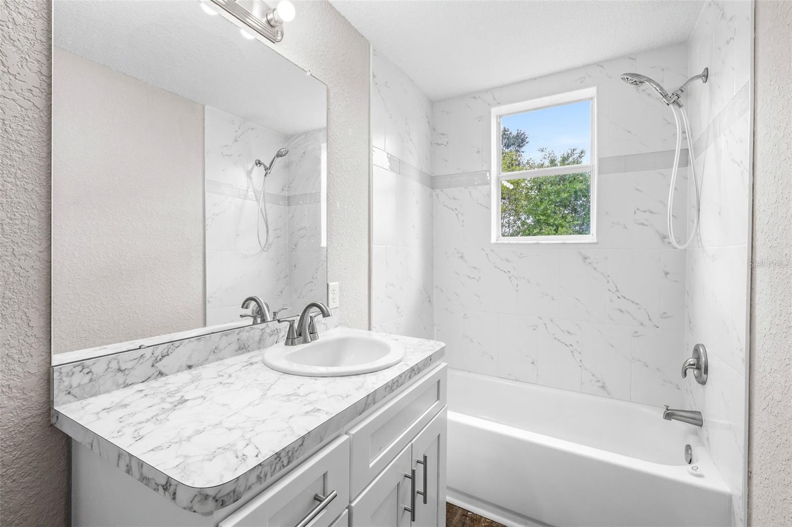 Image 19 of 38 For 1002 1st Street