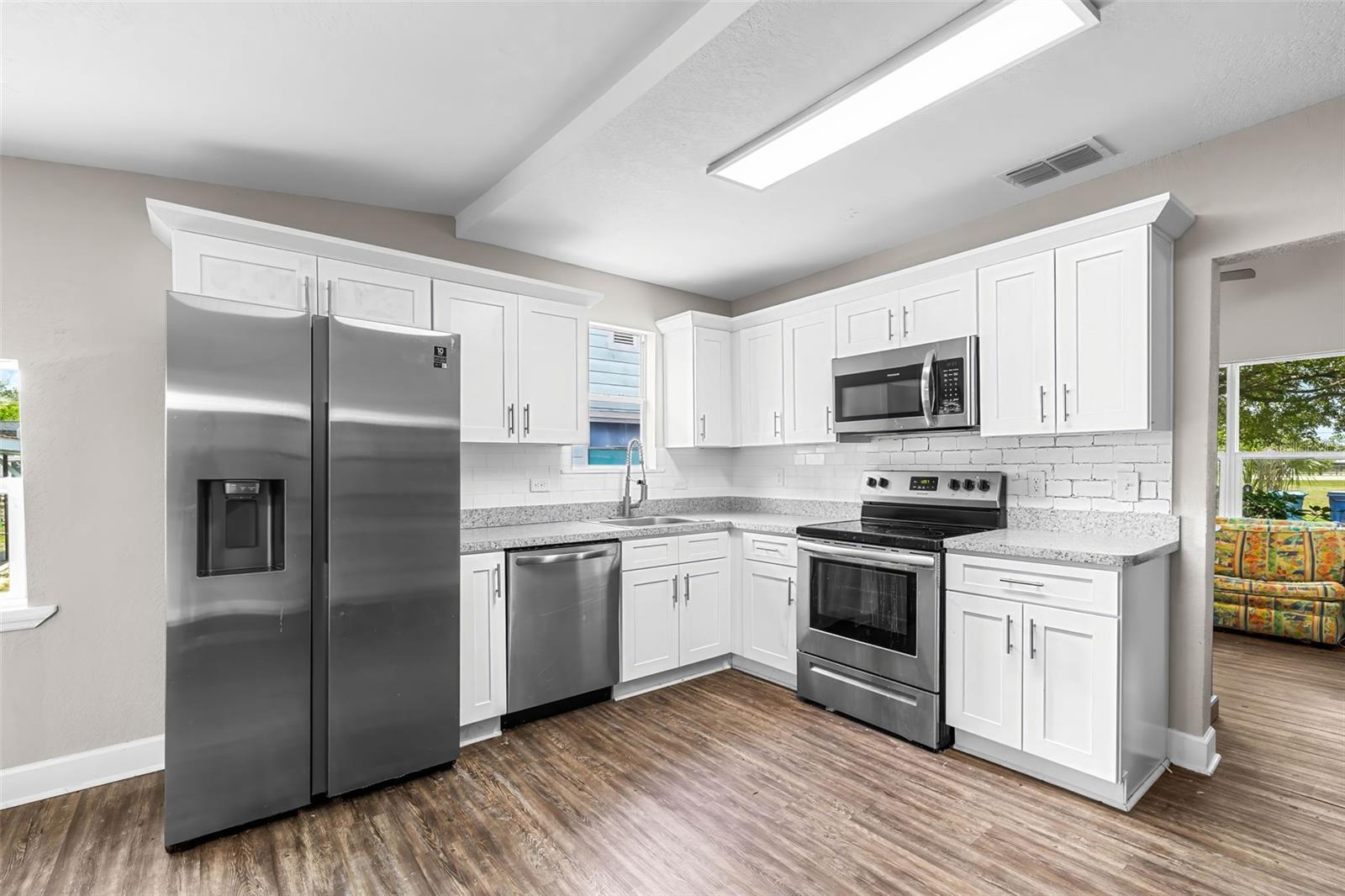 Image 2 of 38 For 1002 1st Street