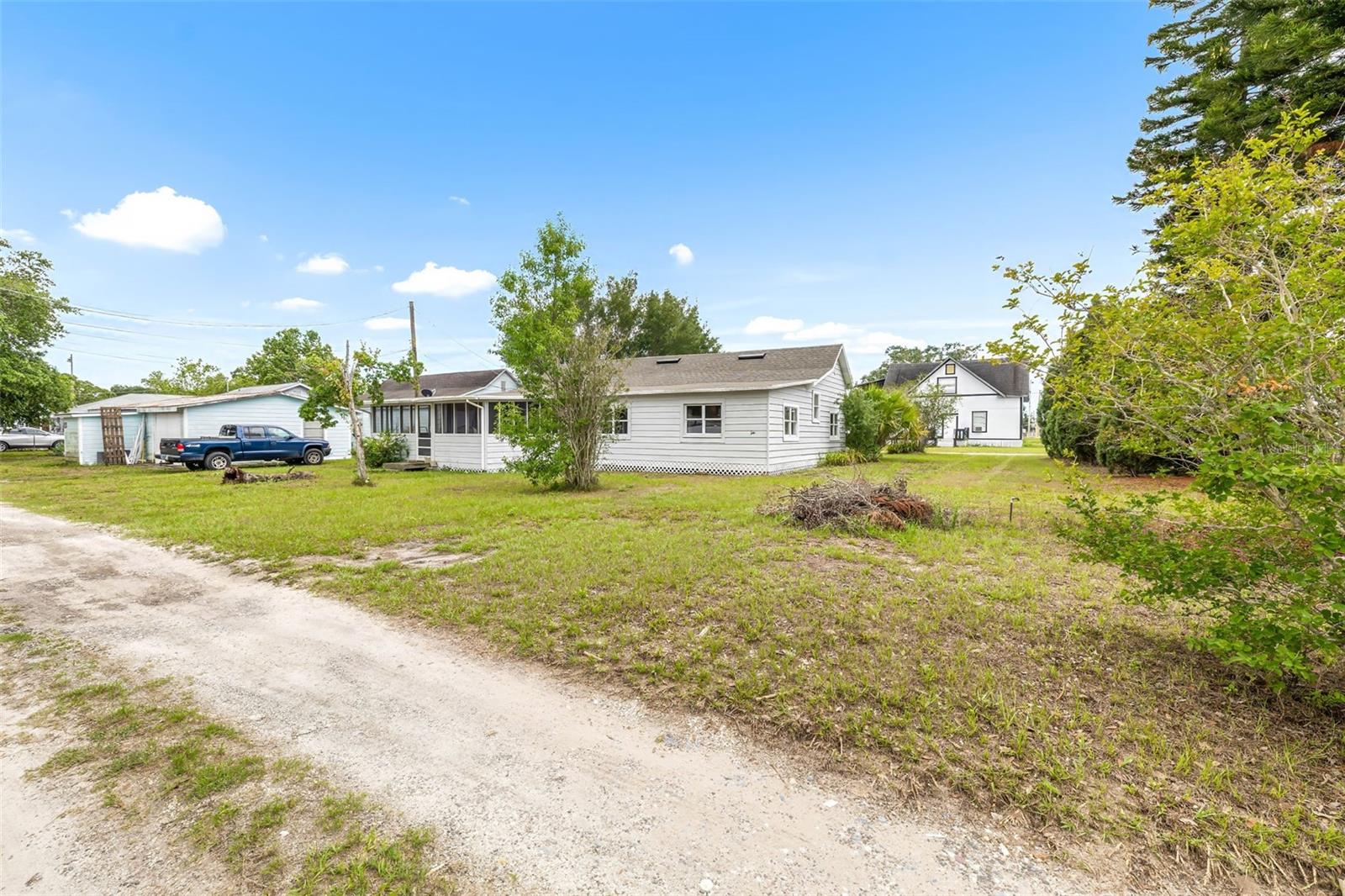 Image 22 of 38 For 1002 1st Street