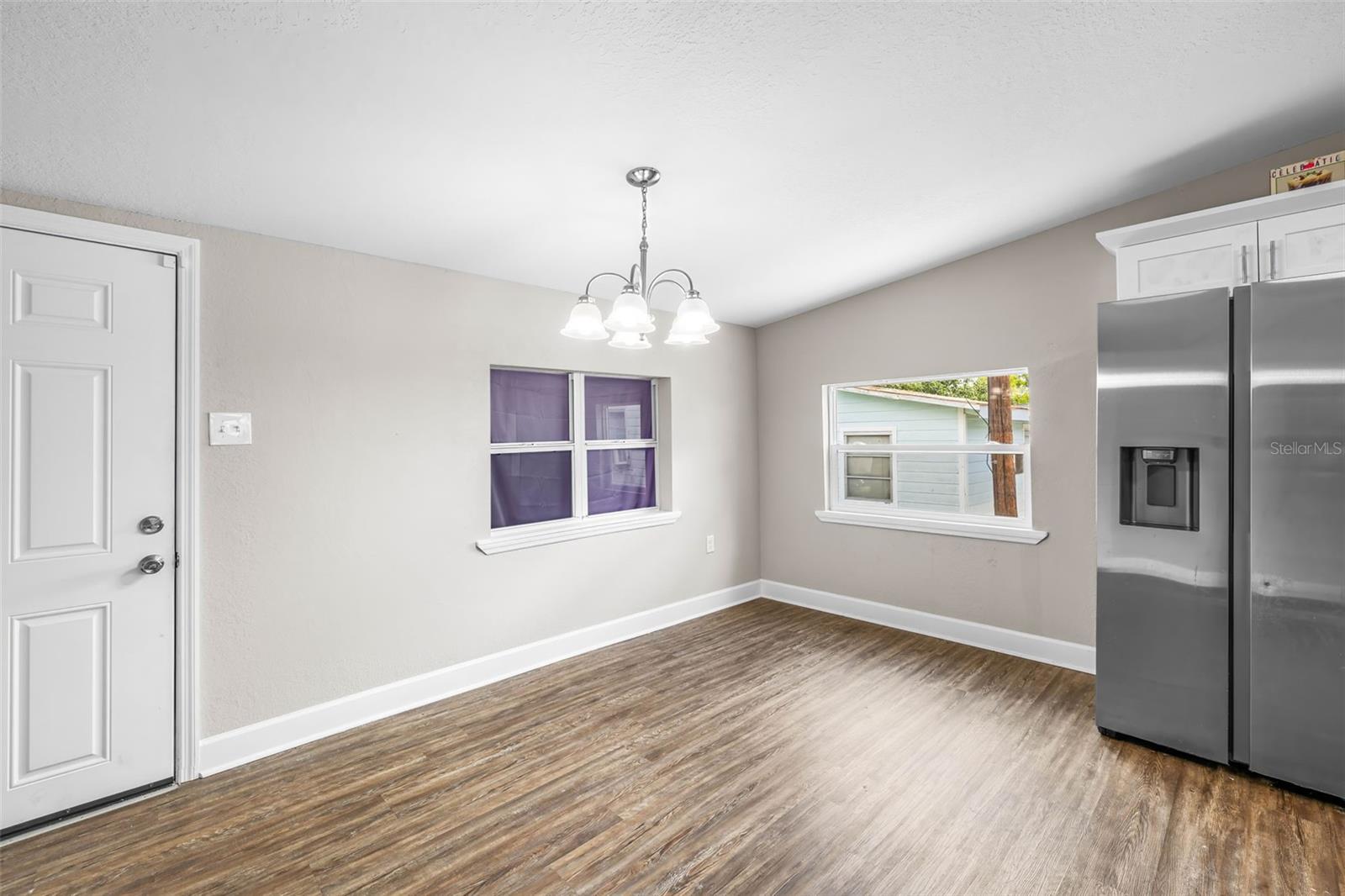 Image 6 of 38 For 1002 1st Street
