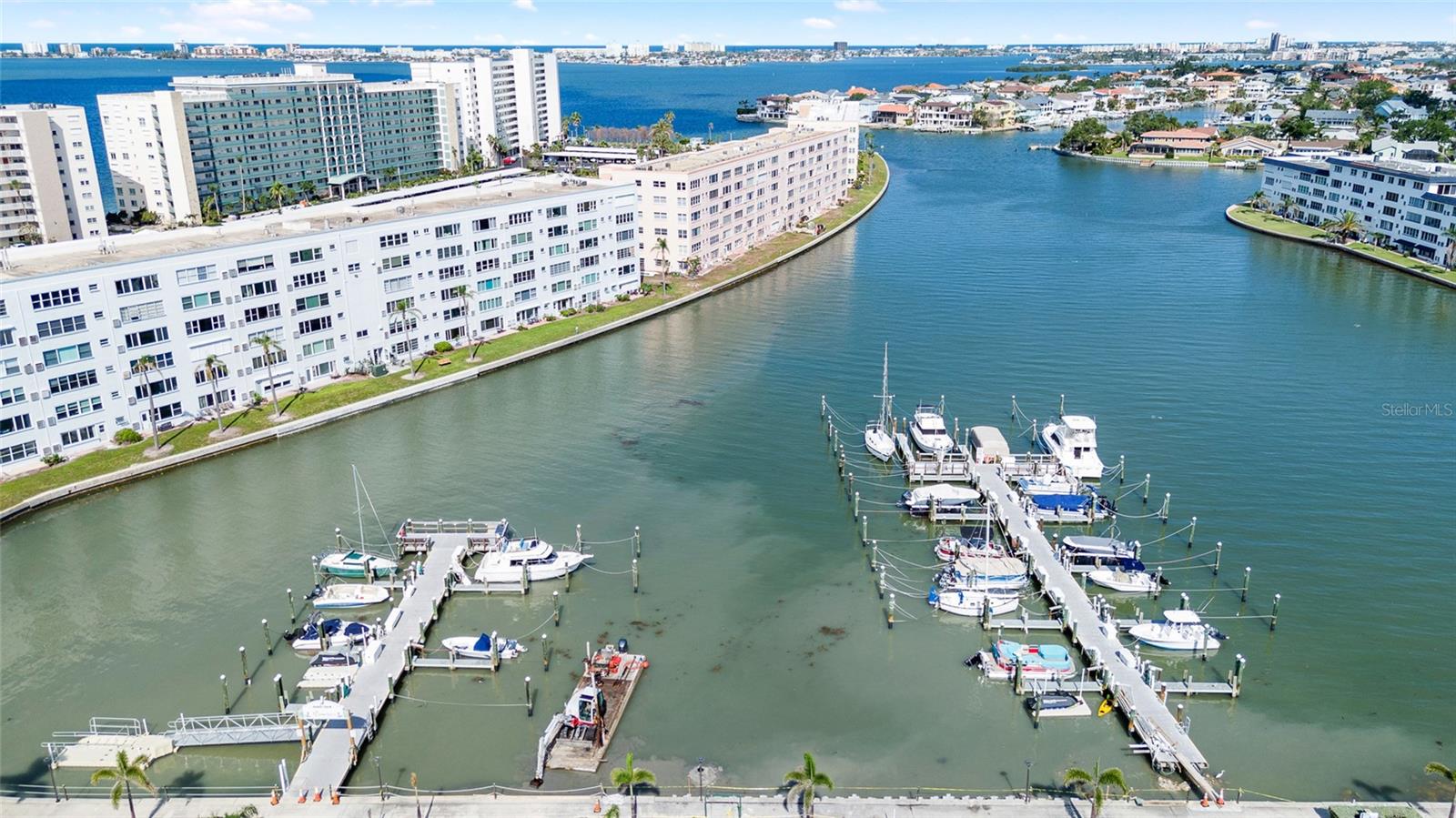 Image 18 of 28 For 6025 Shore Boulevard S 409