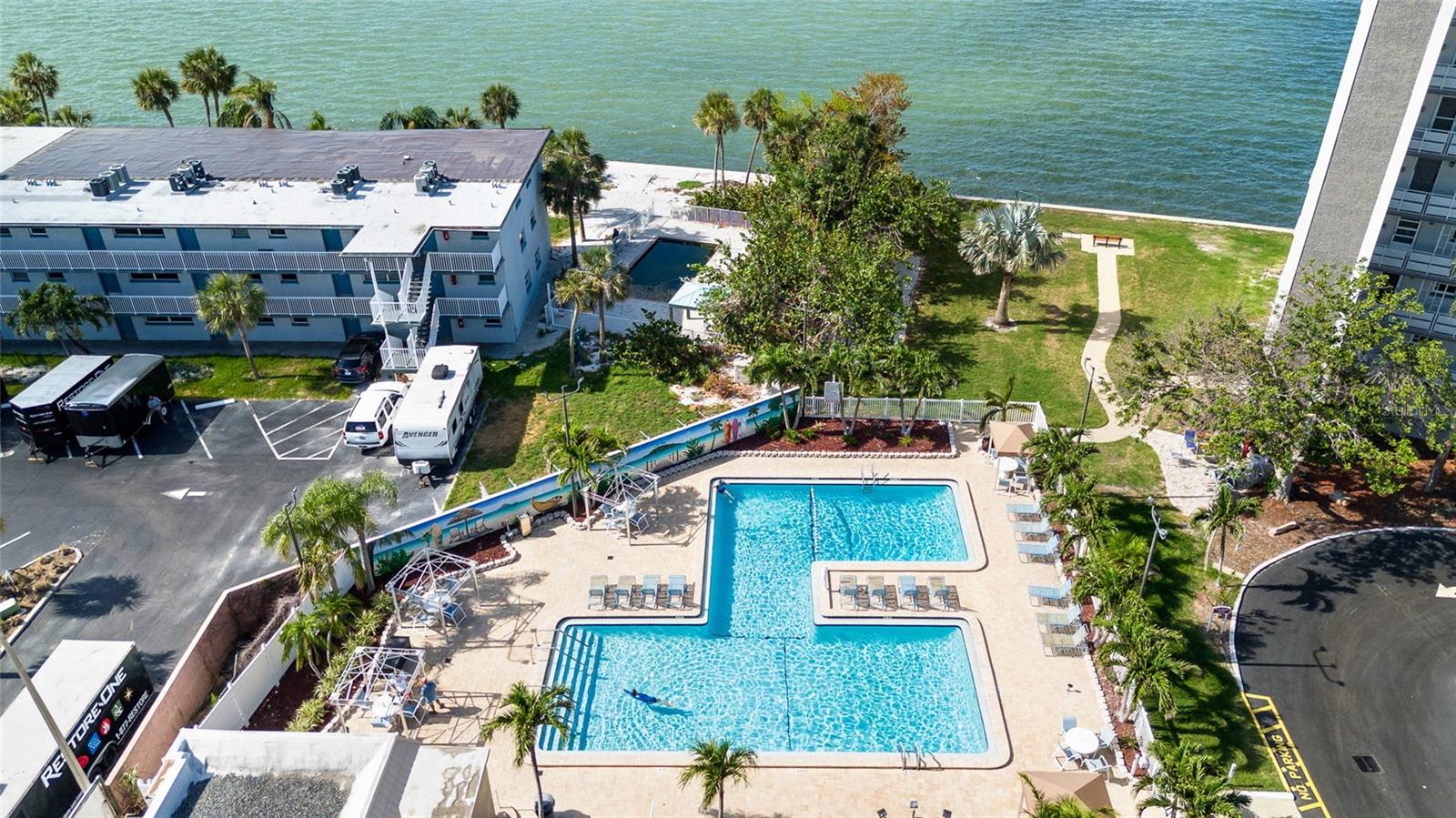 Image 27 of 28 For 6025 Shore Boulevard S 409
