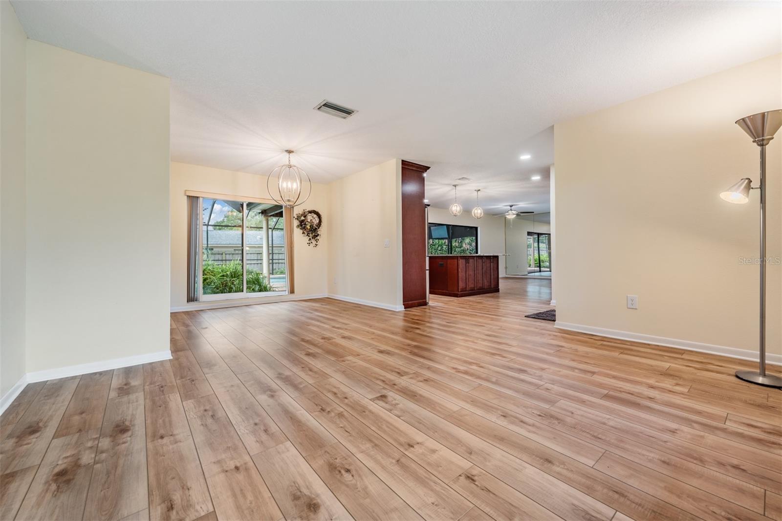 Image 16 of 29 For 3604 Arlington Oaks Court