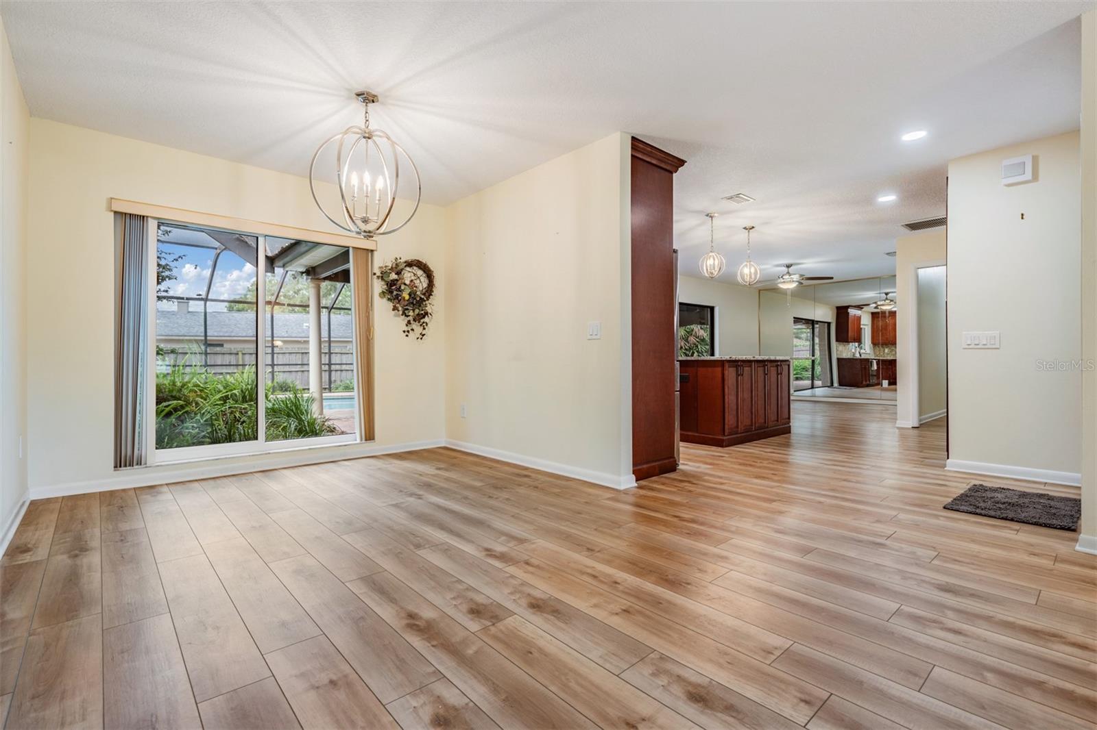 Image 17 of 29 For 3604 Arlington Oaks Court
