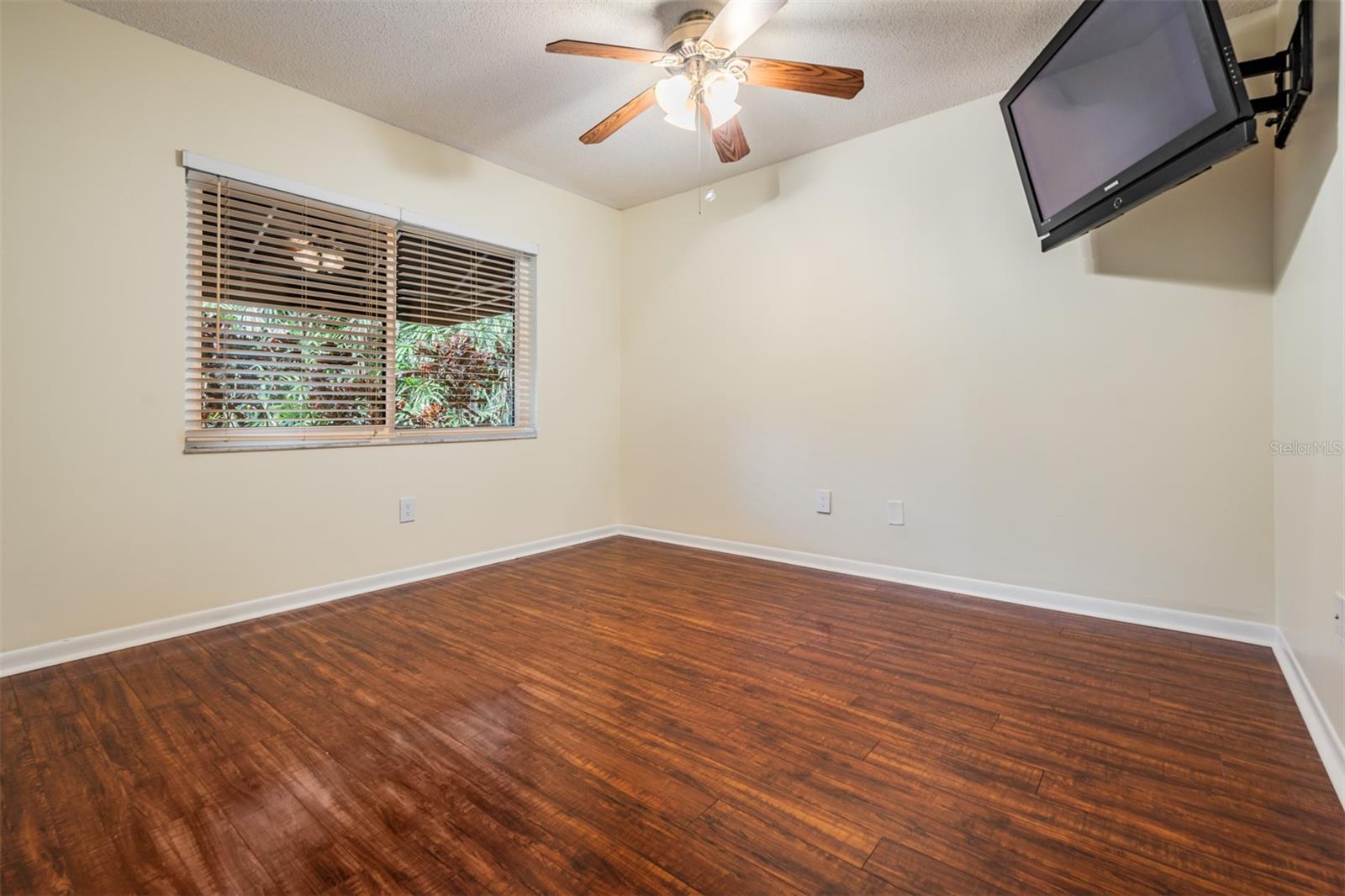 Image 19 of 29 For 3604 Arlington Oaks Court