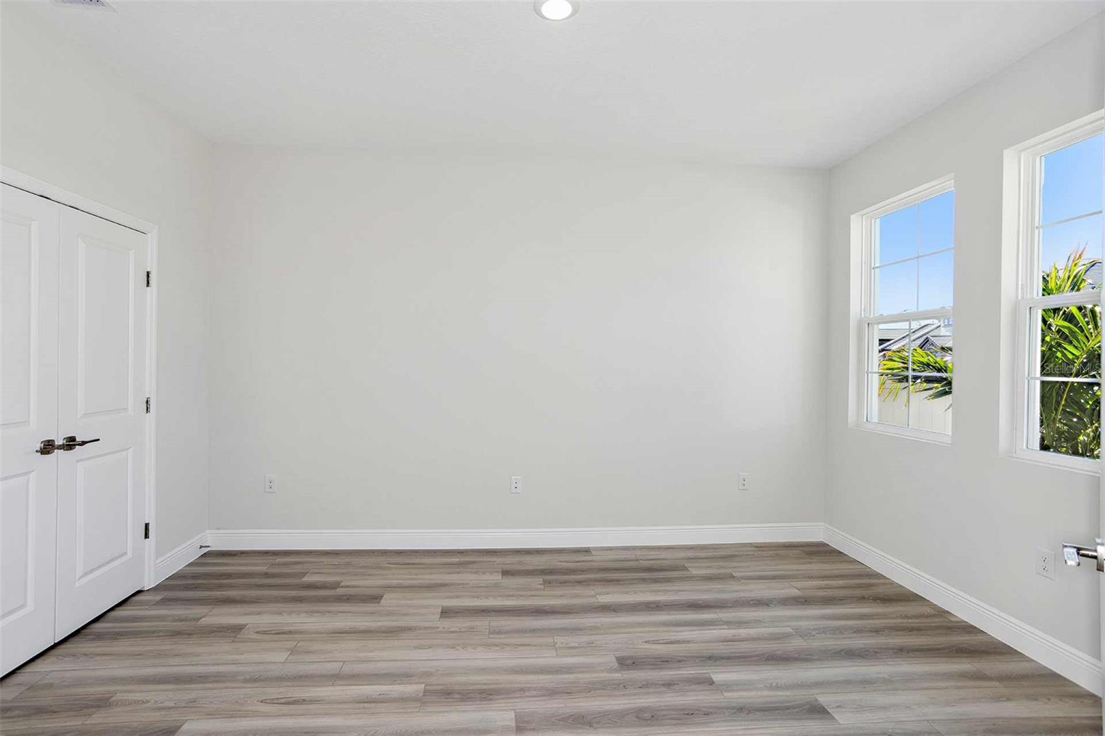 Image 11 of 22 For 9961 Surrey Rose Drive