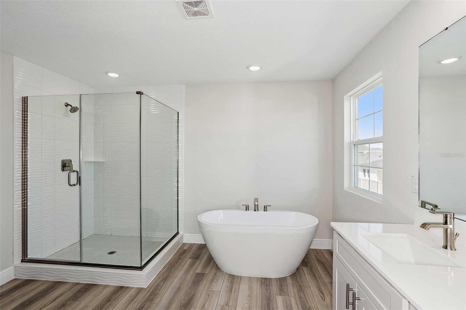 Image 16 of 22 For 9961 Surrey Rose Drive