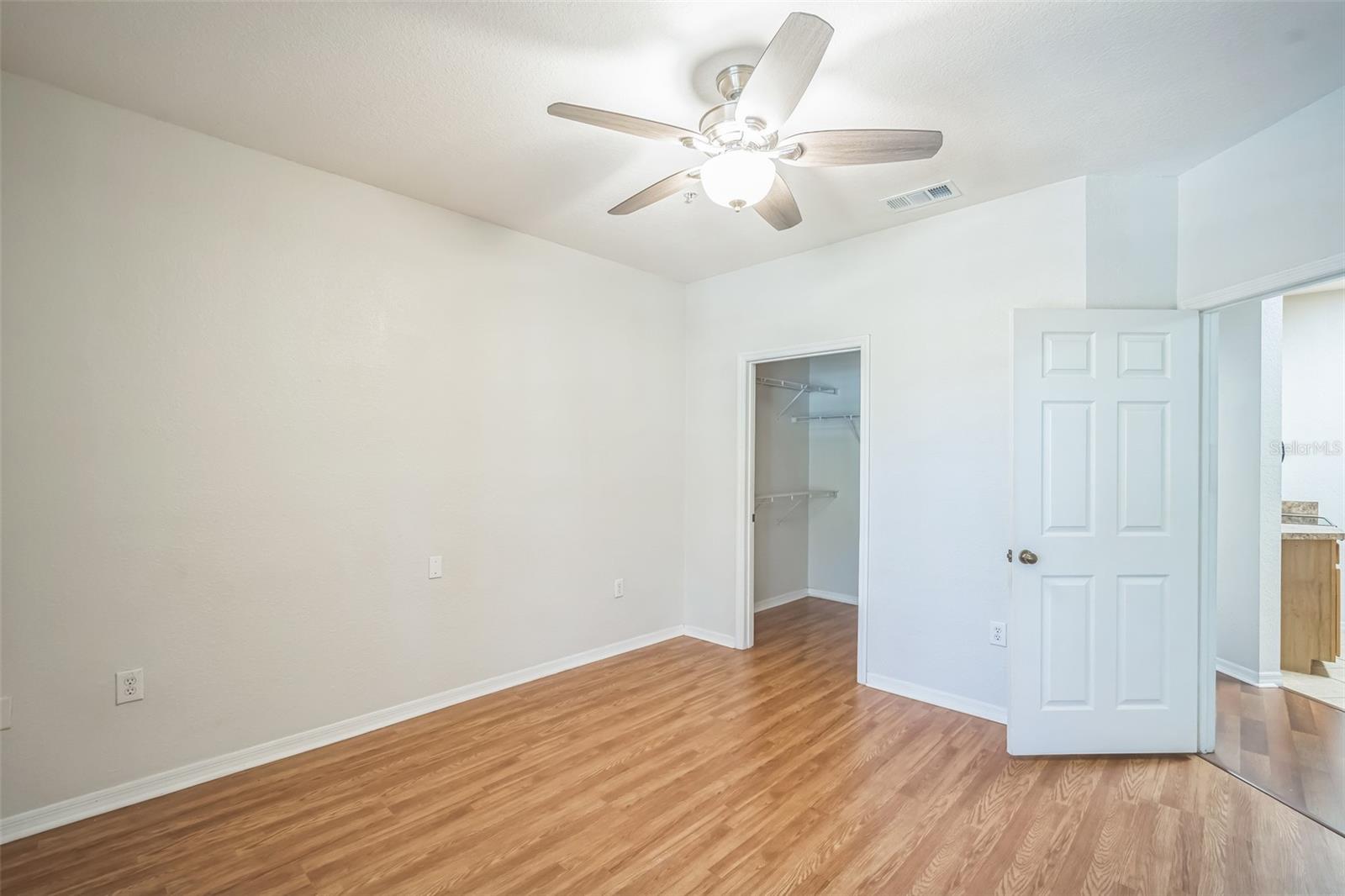 Image 13 of 26 For 10019 Courtney Palms Boulevard 203