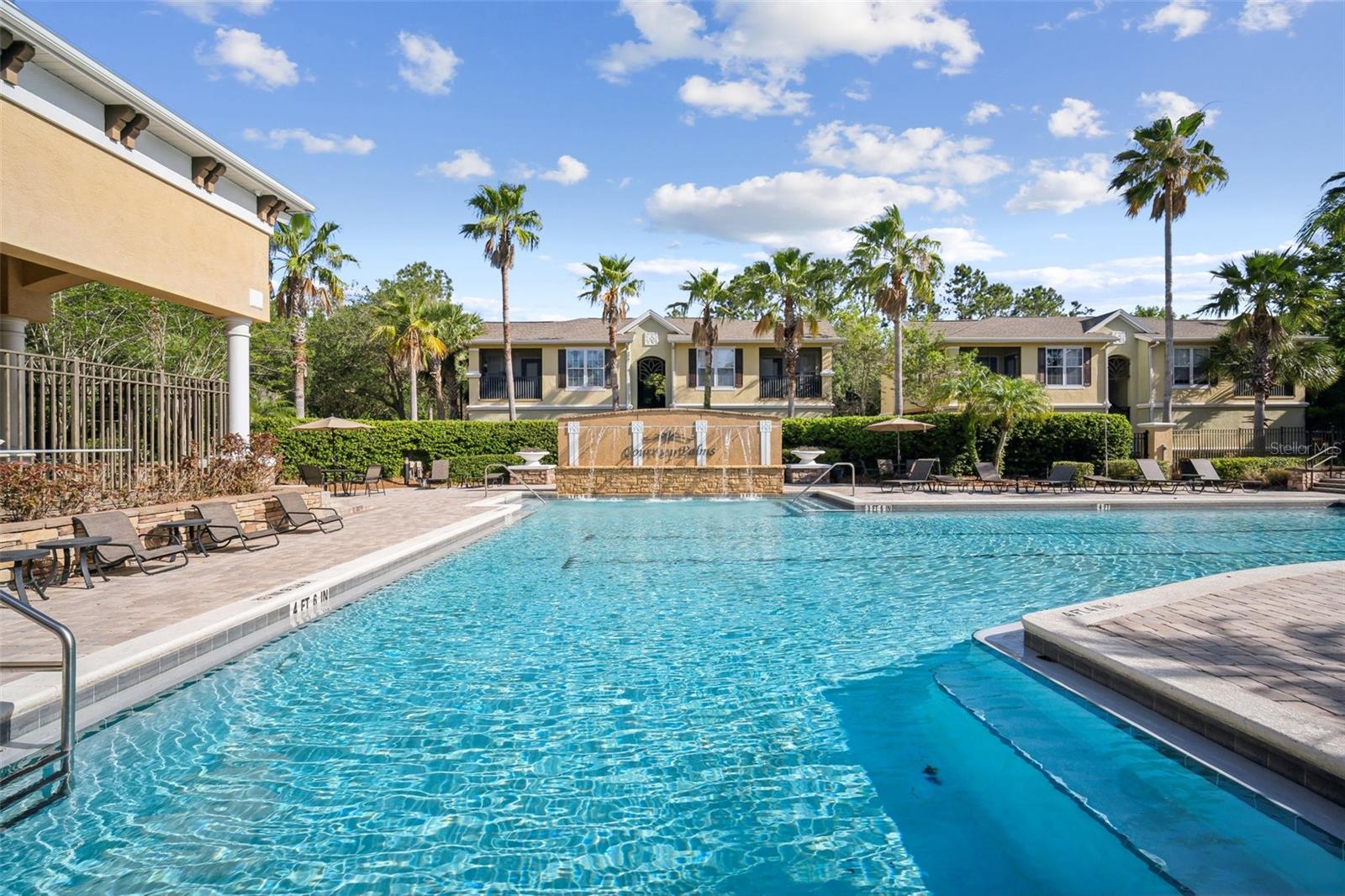 Image 21 of 26 For 10019 Courtney Palms Boulevard 203