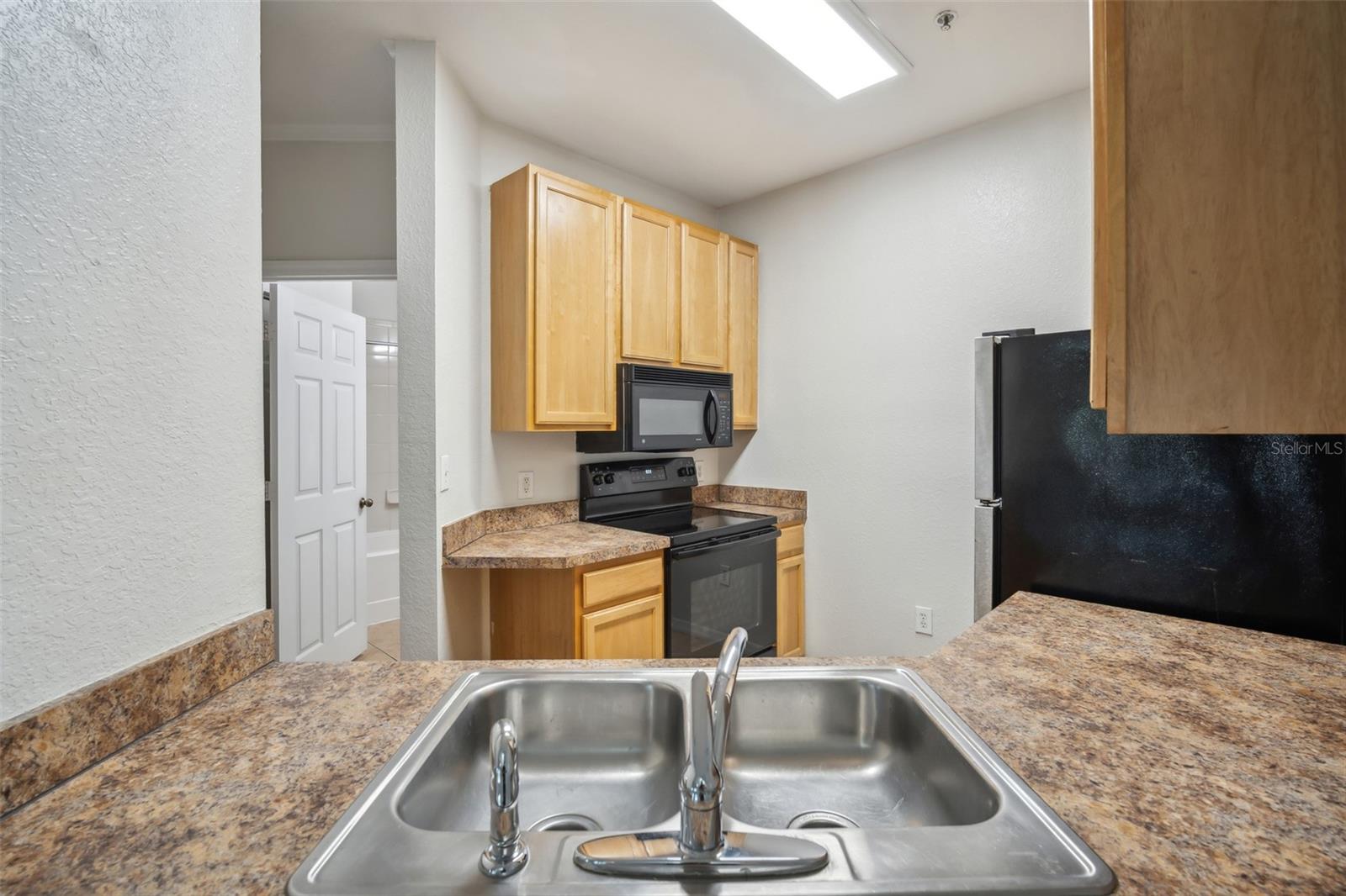 Image 8 of 26 For 10019 Courtney Palms Boulevard 203