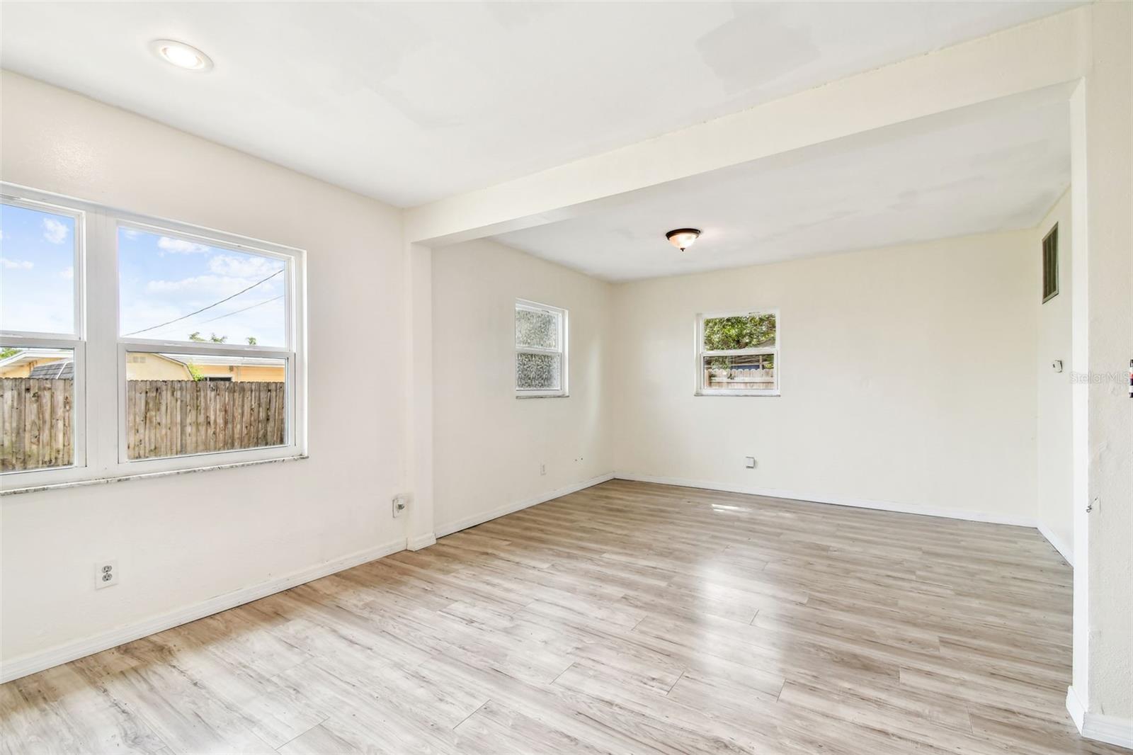 Image 14 of 40 For 8528 Iris Ave