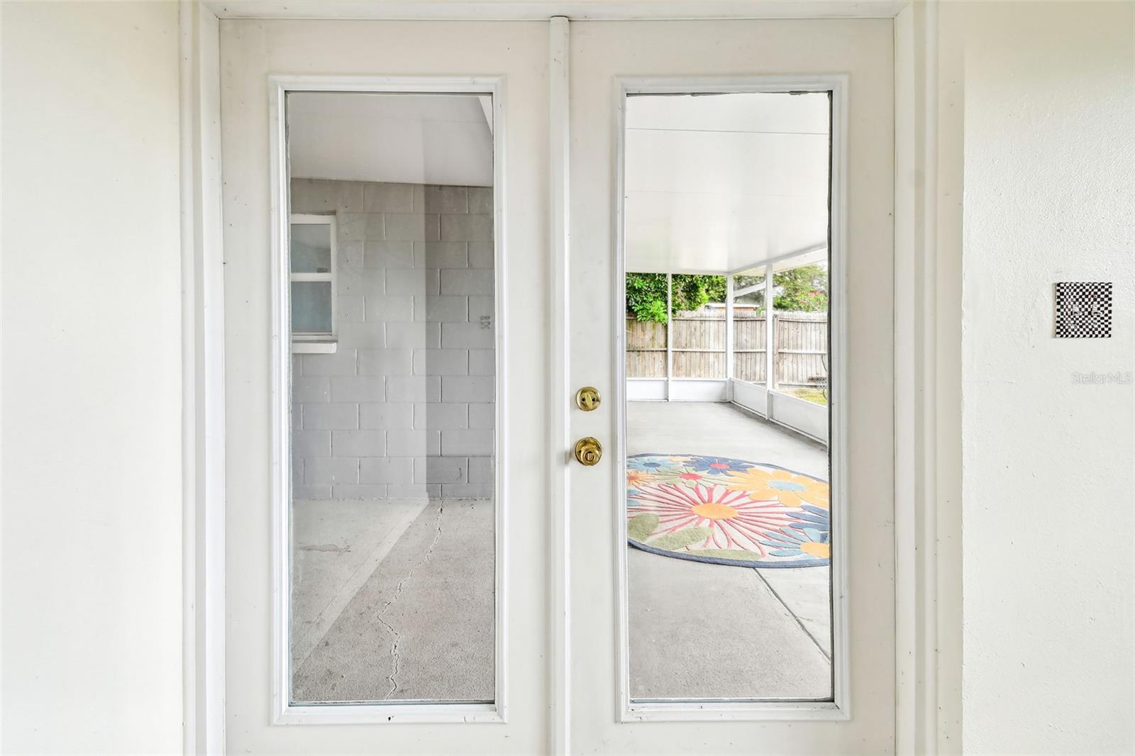 Image 19 of 40 For 8528 Iris Ave
