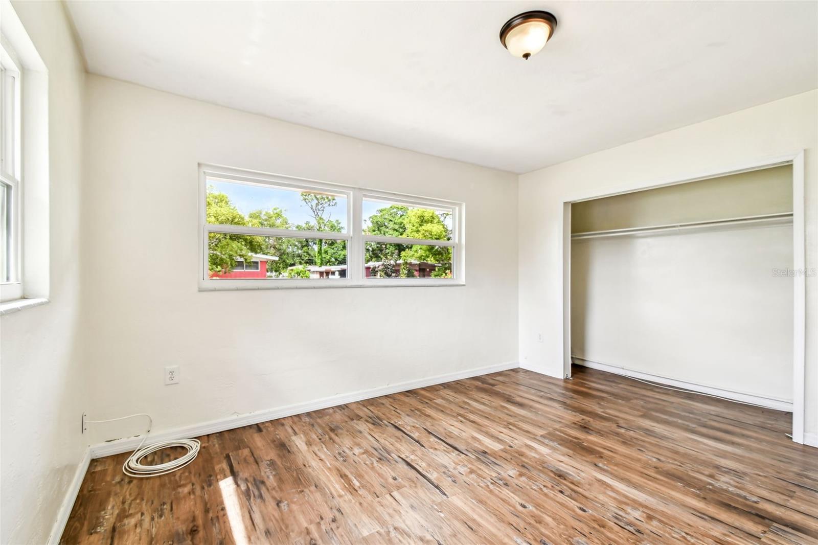 Image 21 of 40 For 8528 Iris Ave