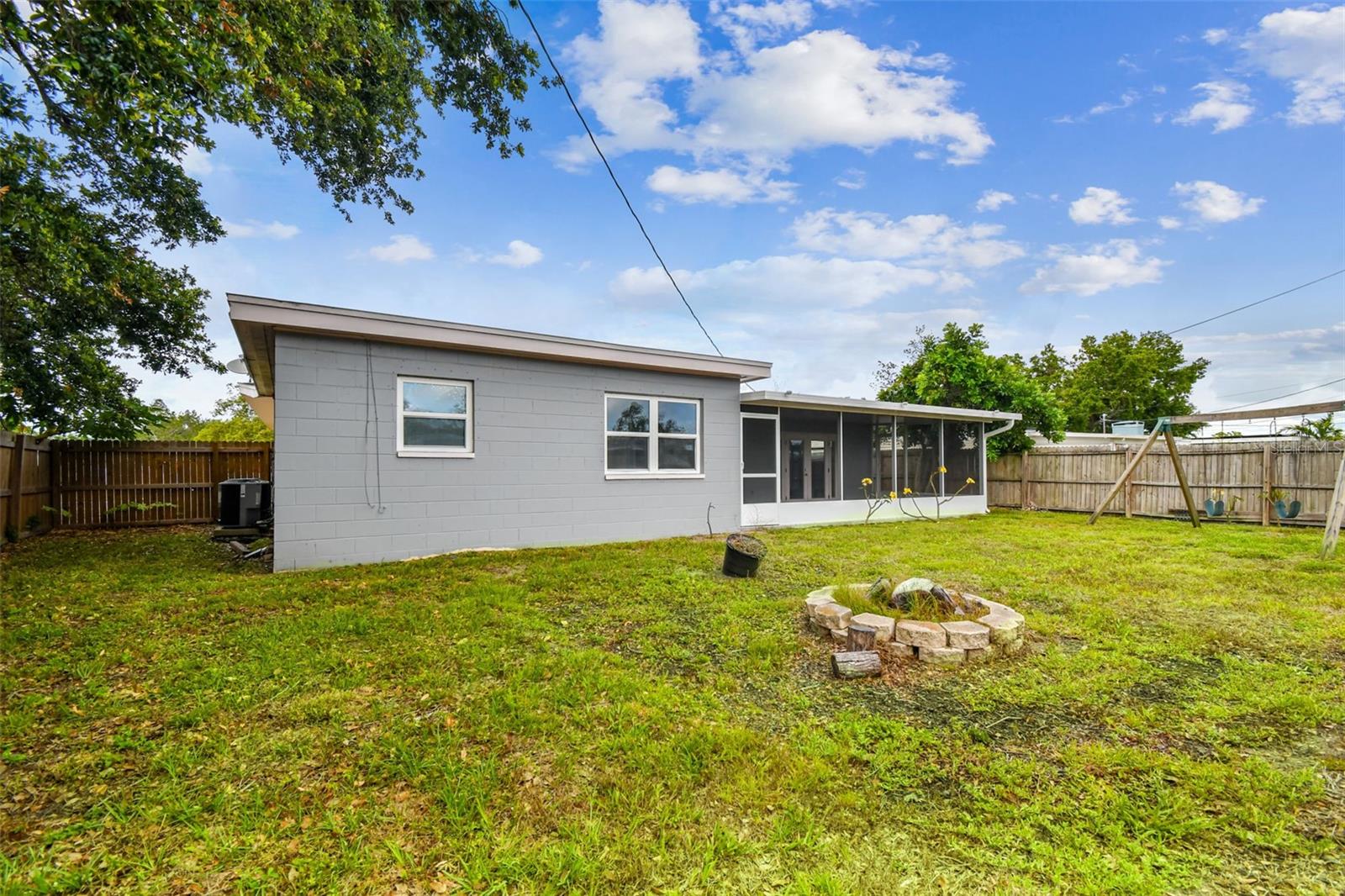 Image 33 of 40 For 8528 Iris Ave