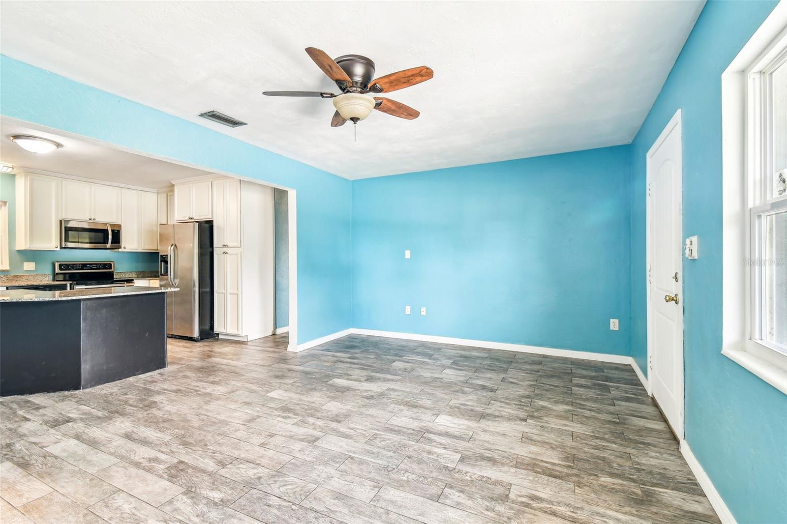 Image 4 of 40 For 8528 Iris Ave