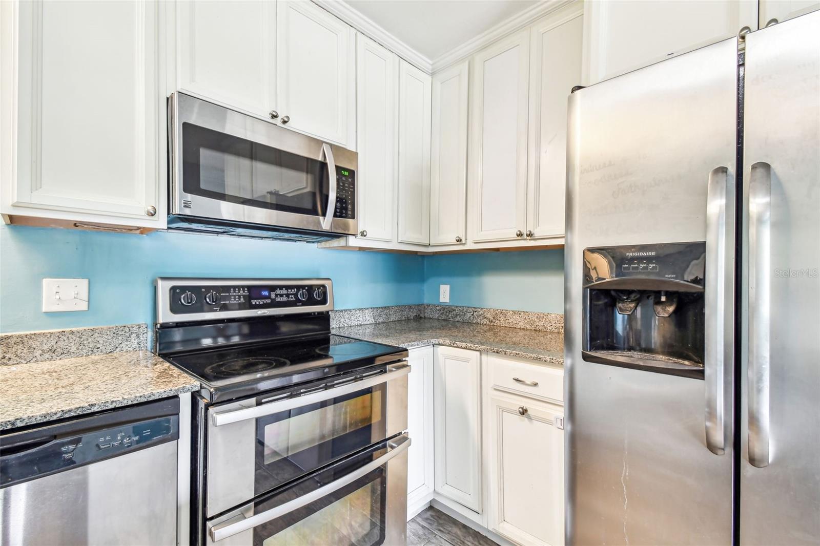 Image 9 of 40 For 8528 Iris Ave