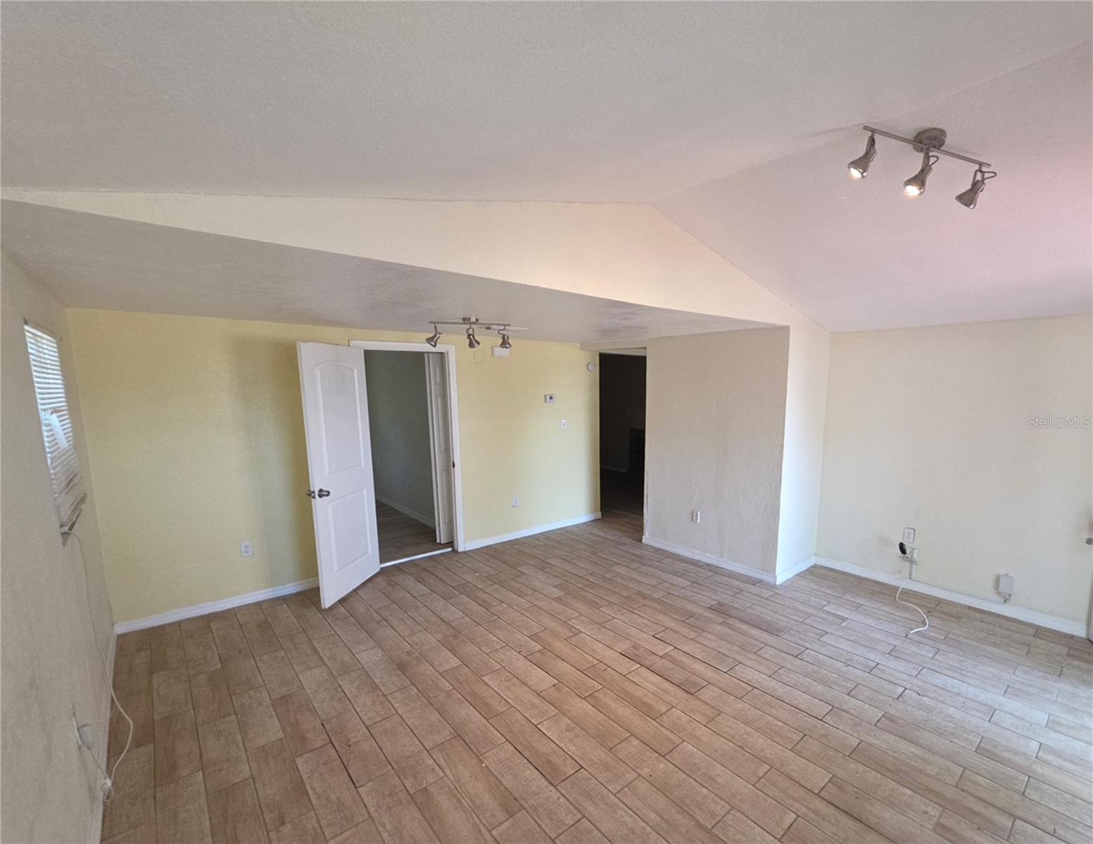 Image 7 of 15 For 4607 35th Street