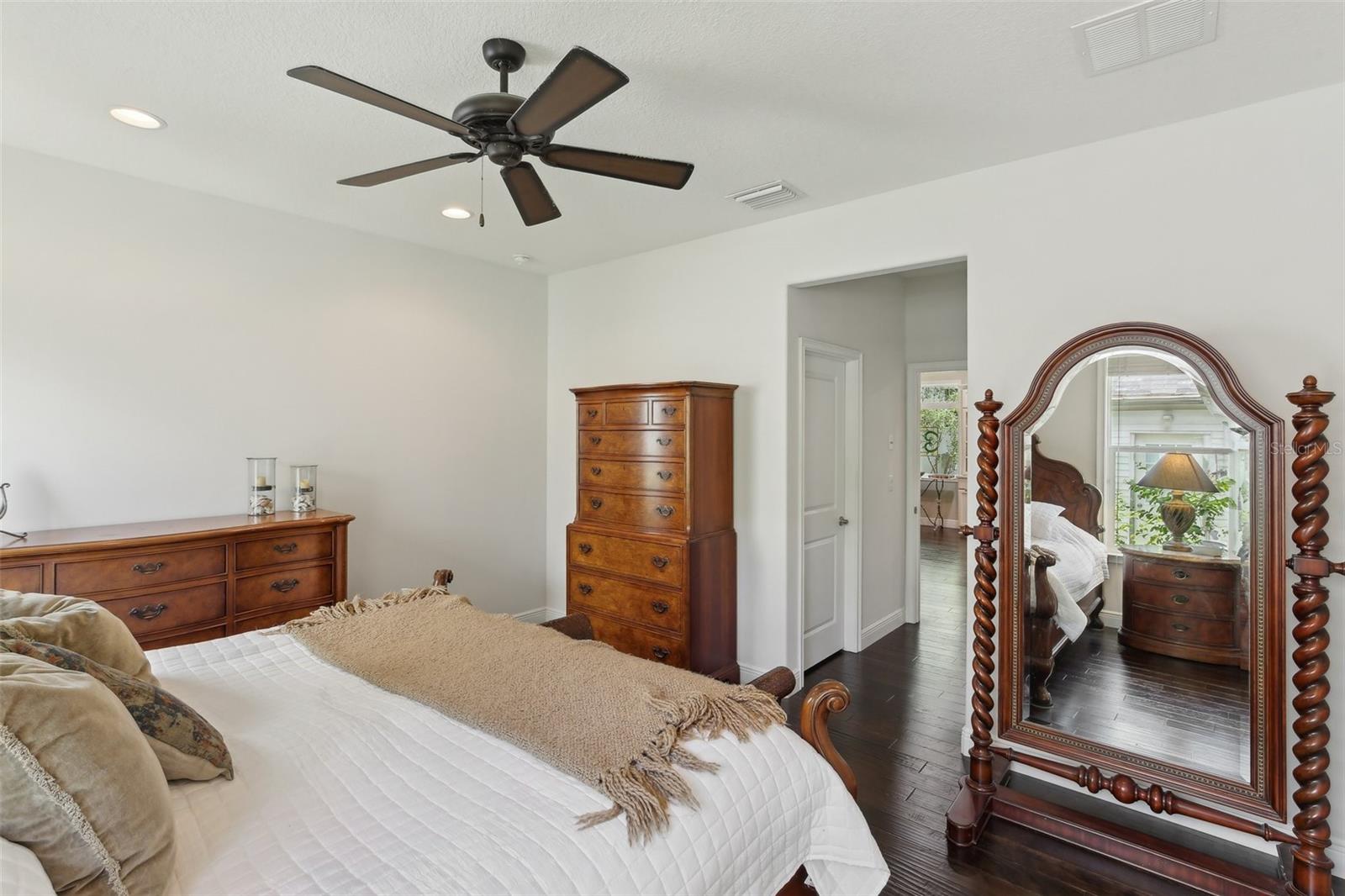 Image 31 of 75 For 1014 7th Street N