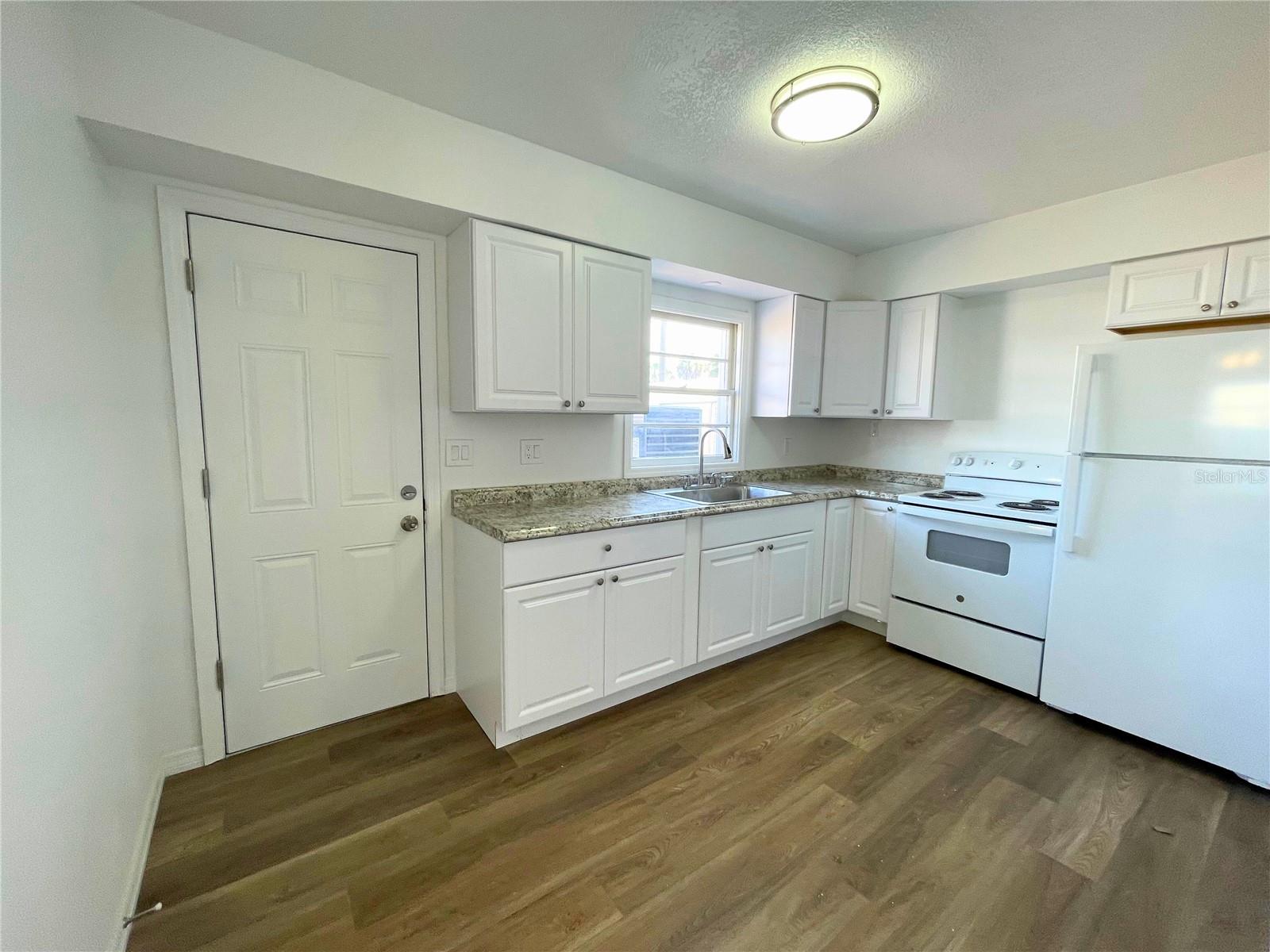Image 10 of 11 For 150 Madeira Avenue 1