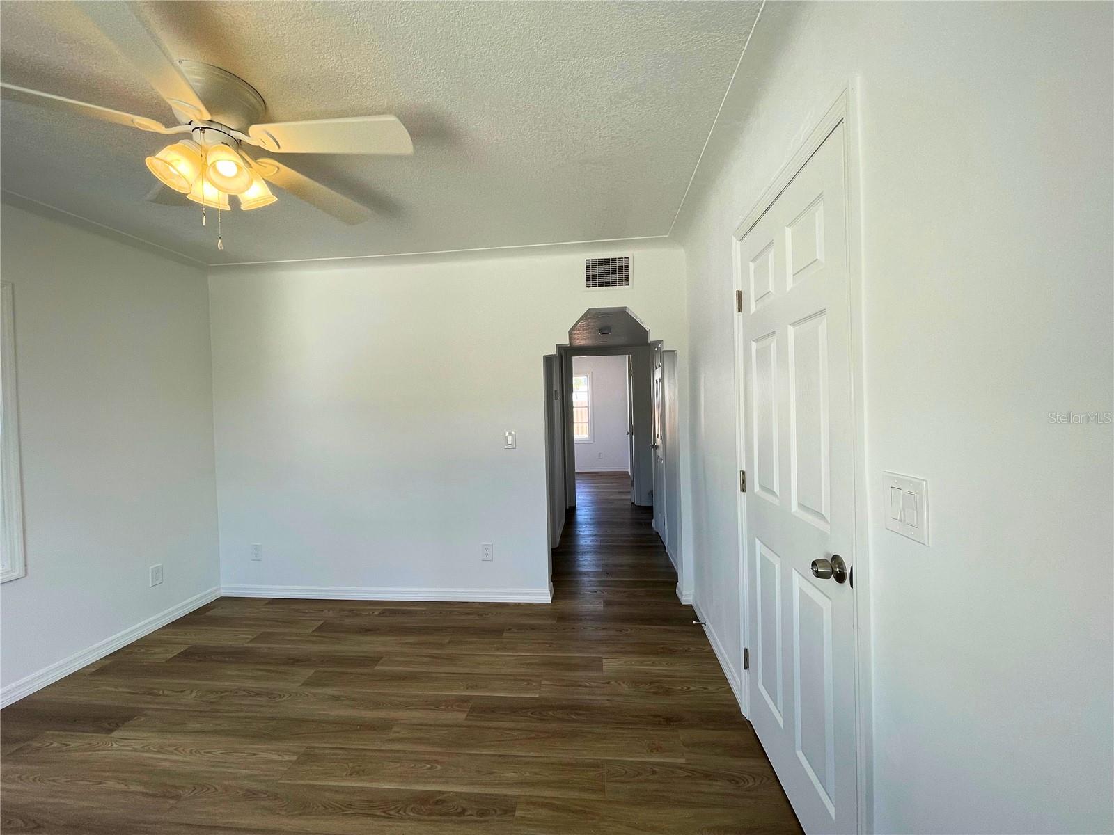 Image 5 of 11 For 150 Madeira Avenue 1