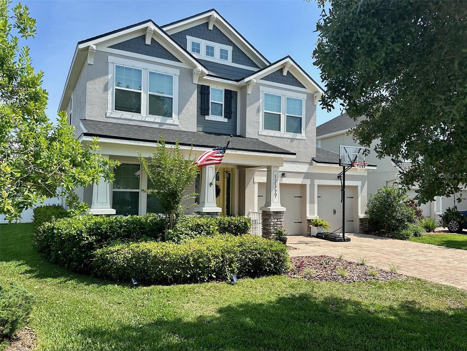 Listing photo id 0 for 12327 Eagle Swoop Place