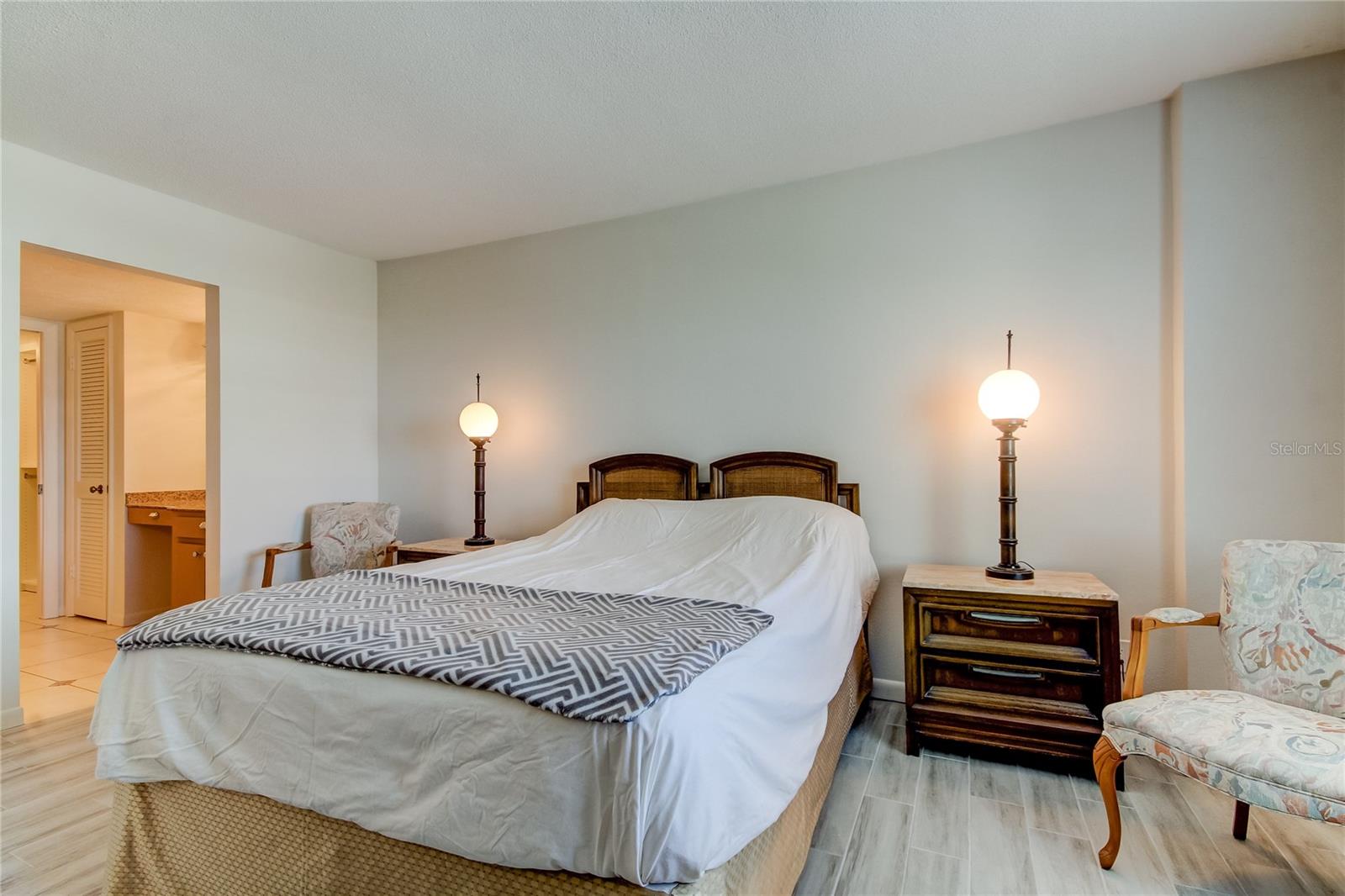 Image 10 of 40 For 420 64th Avenue 1206e