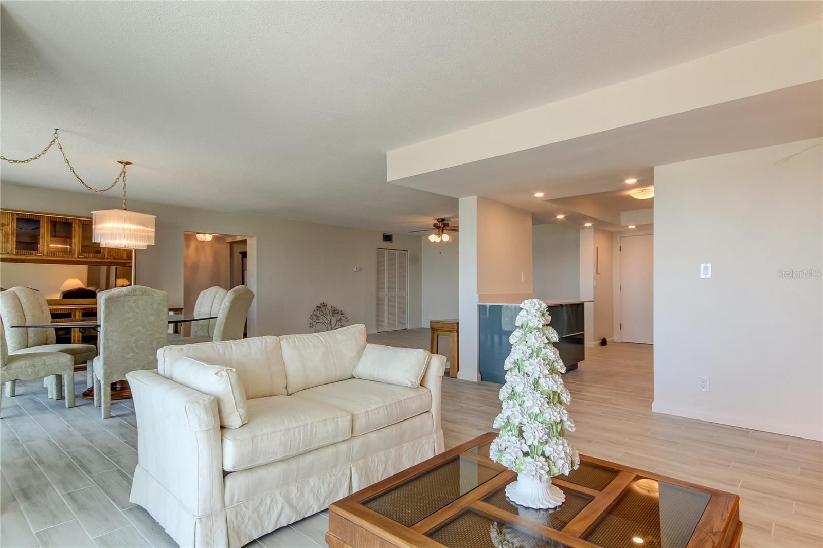Image 17 of 40 For 420 64th Avenue 1206e