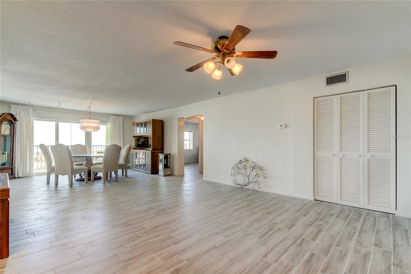 Image 19 of 40 For 420 64th Avenue 1206e