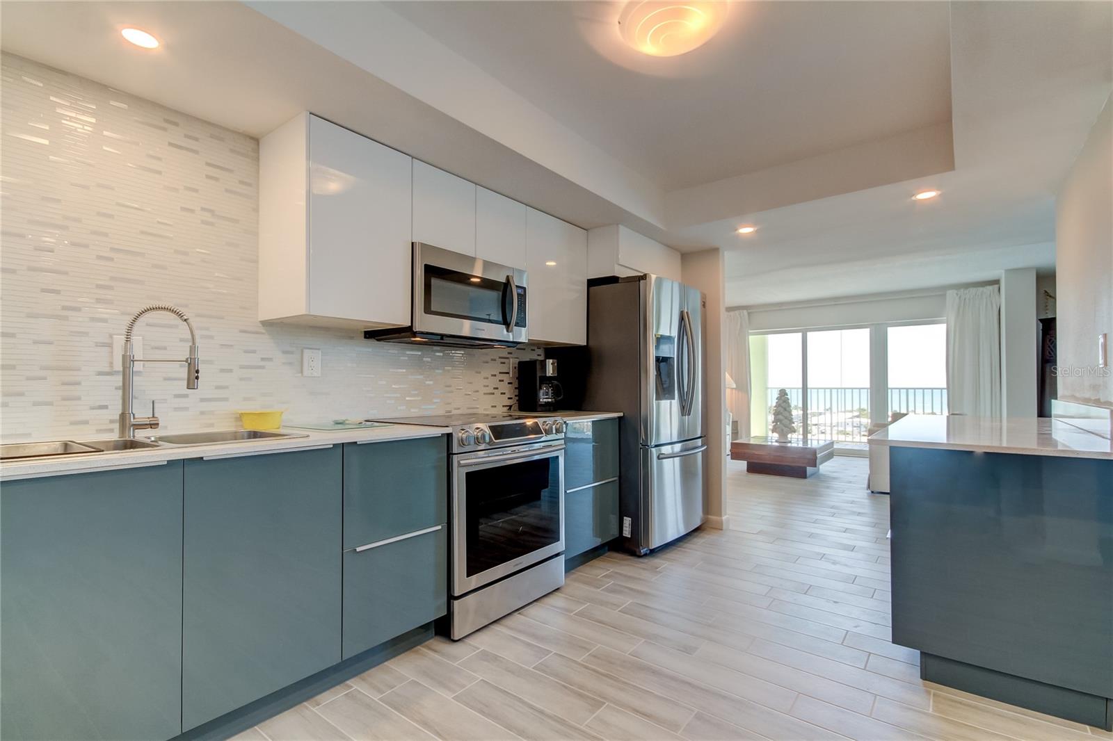 Image 21 of 40 For 420 64th Avenue 1206e