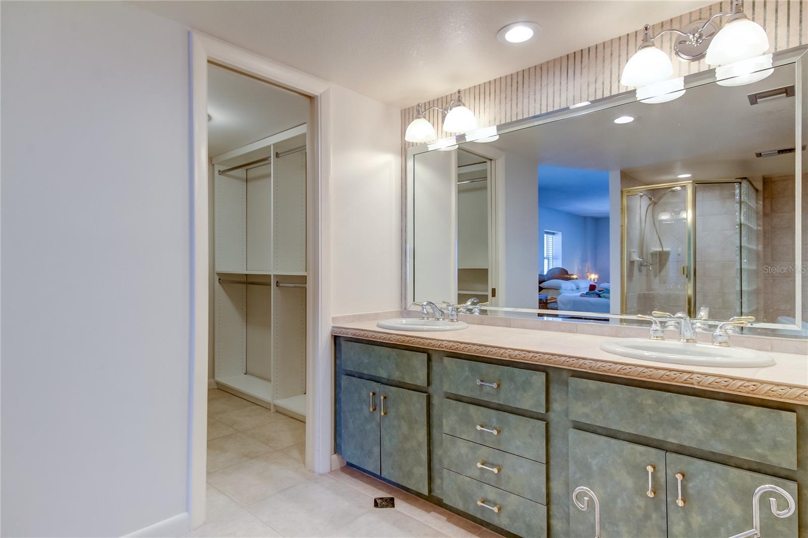 Image 32 of 40 For 420 64th Avenue 1206e
