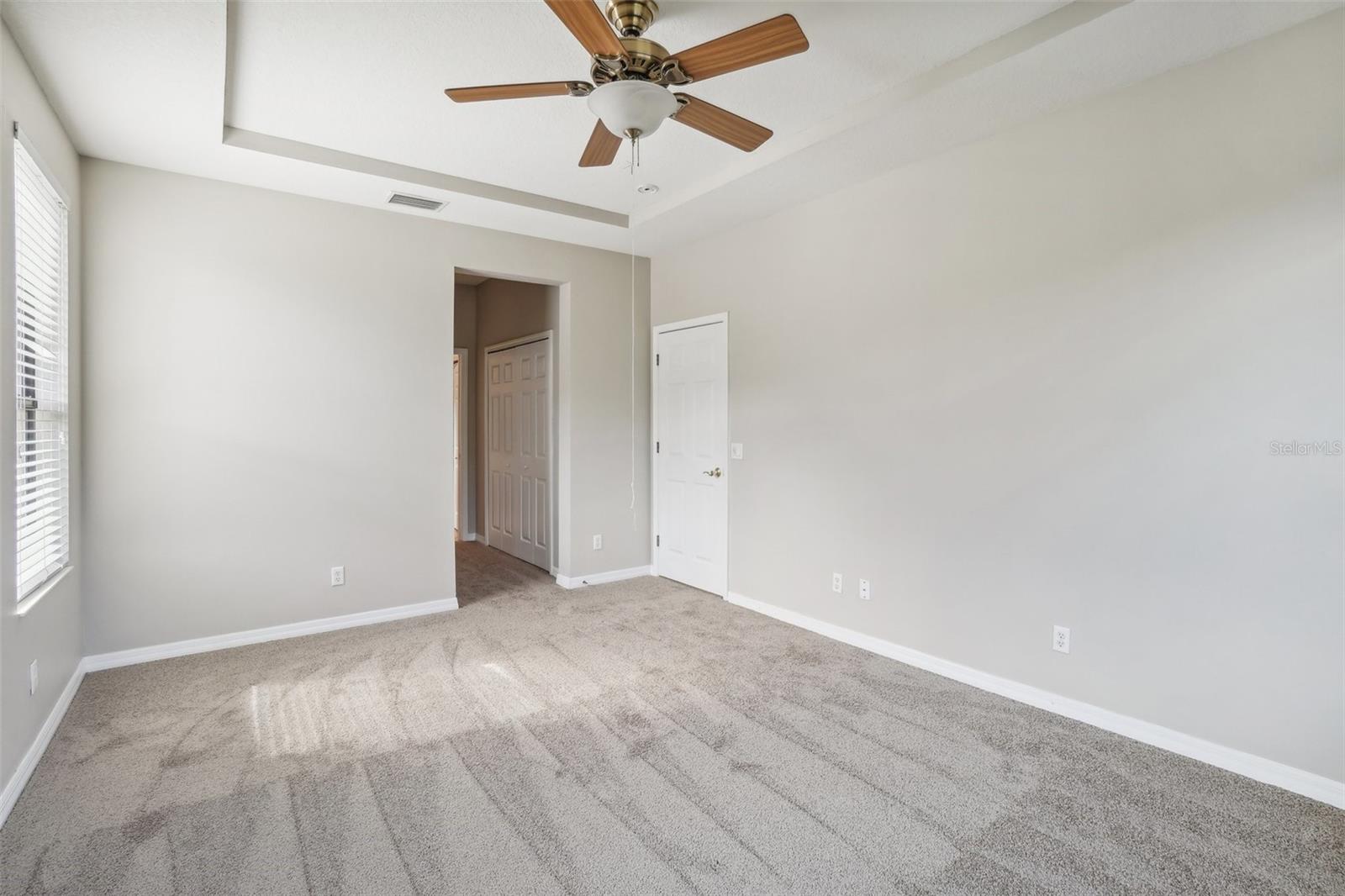 Image 16 of 29 For 127 Silver Falls Drive