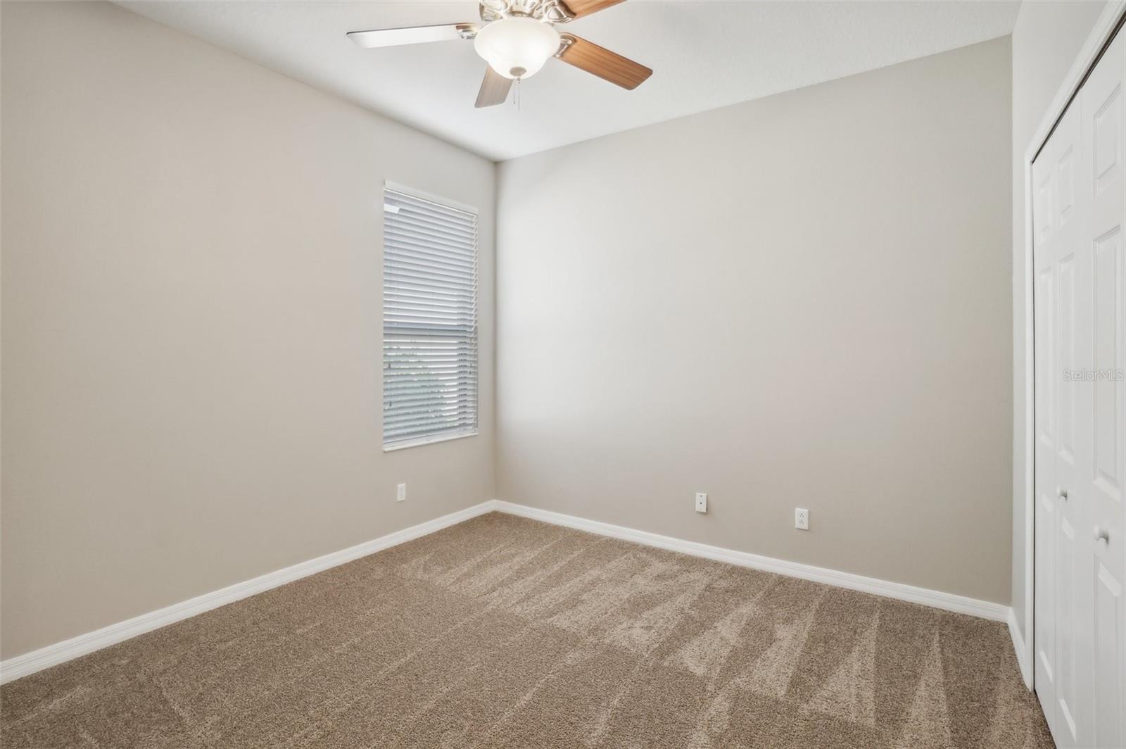 Image 22 of 29 For 127 Silver Falls Drive