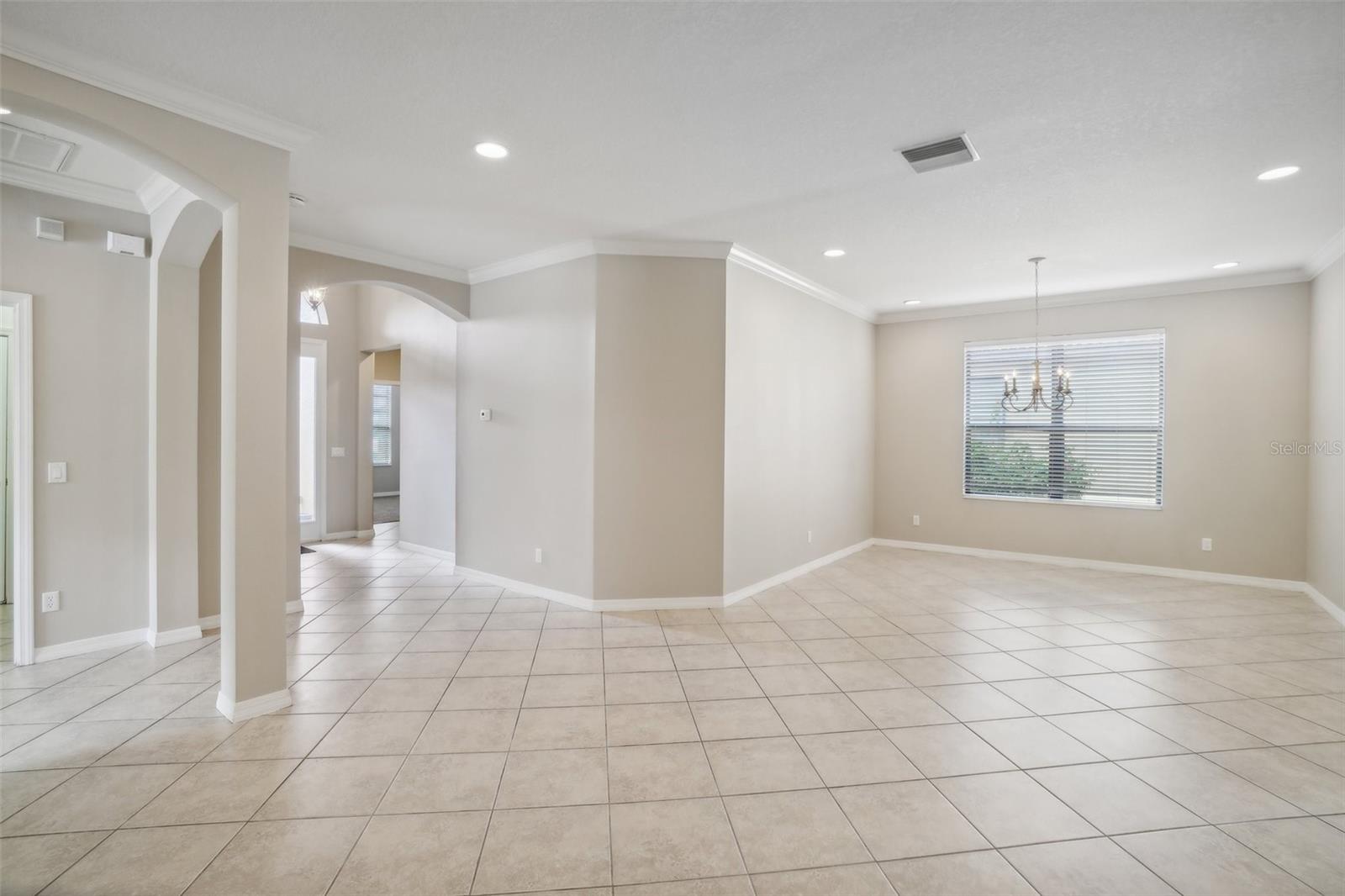 Image 4 of 29 For 127 Silver Falls Drive