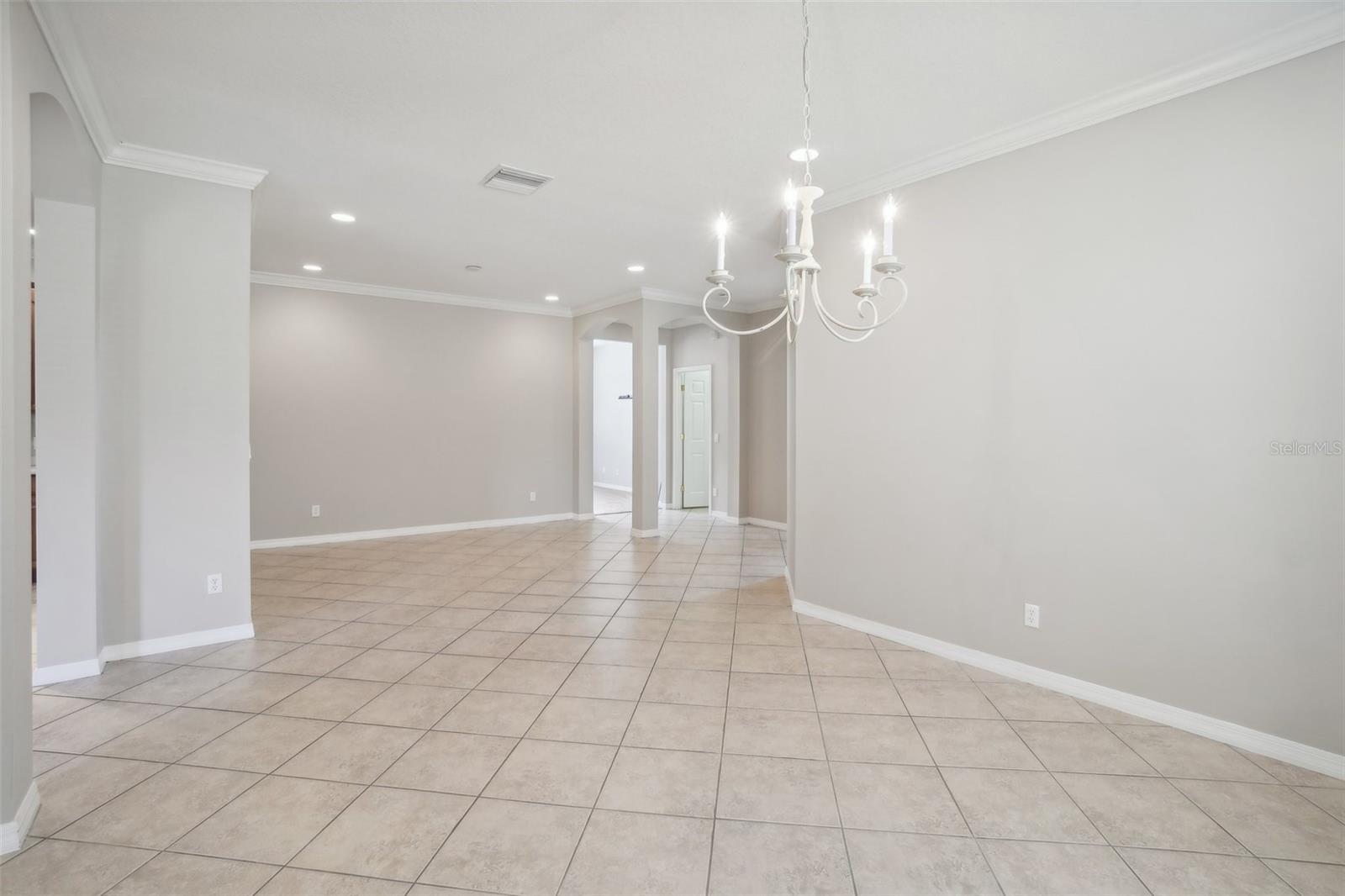 Image 5 of 29 For 127 Silver Falls Drive