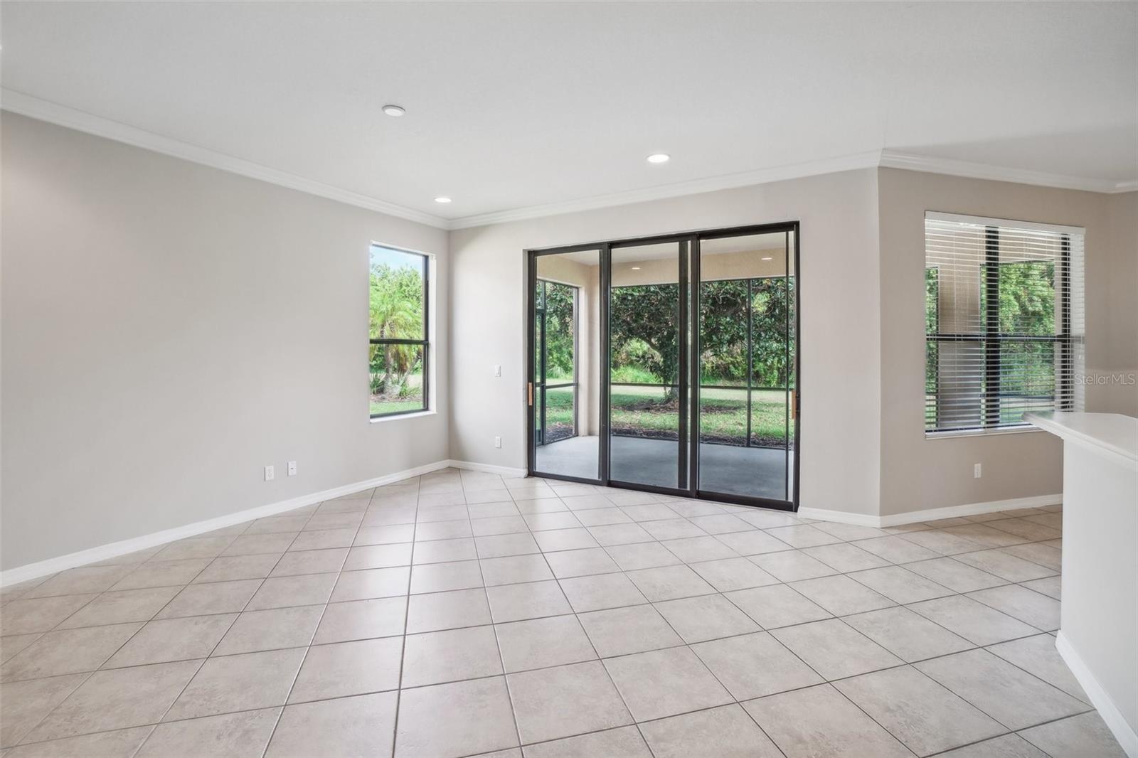 Image 6 of 29 For 127 Silver Falls Drive