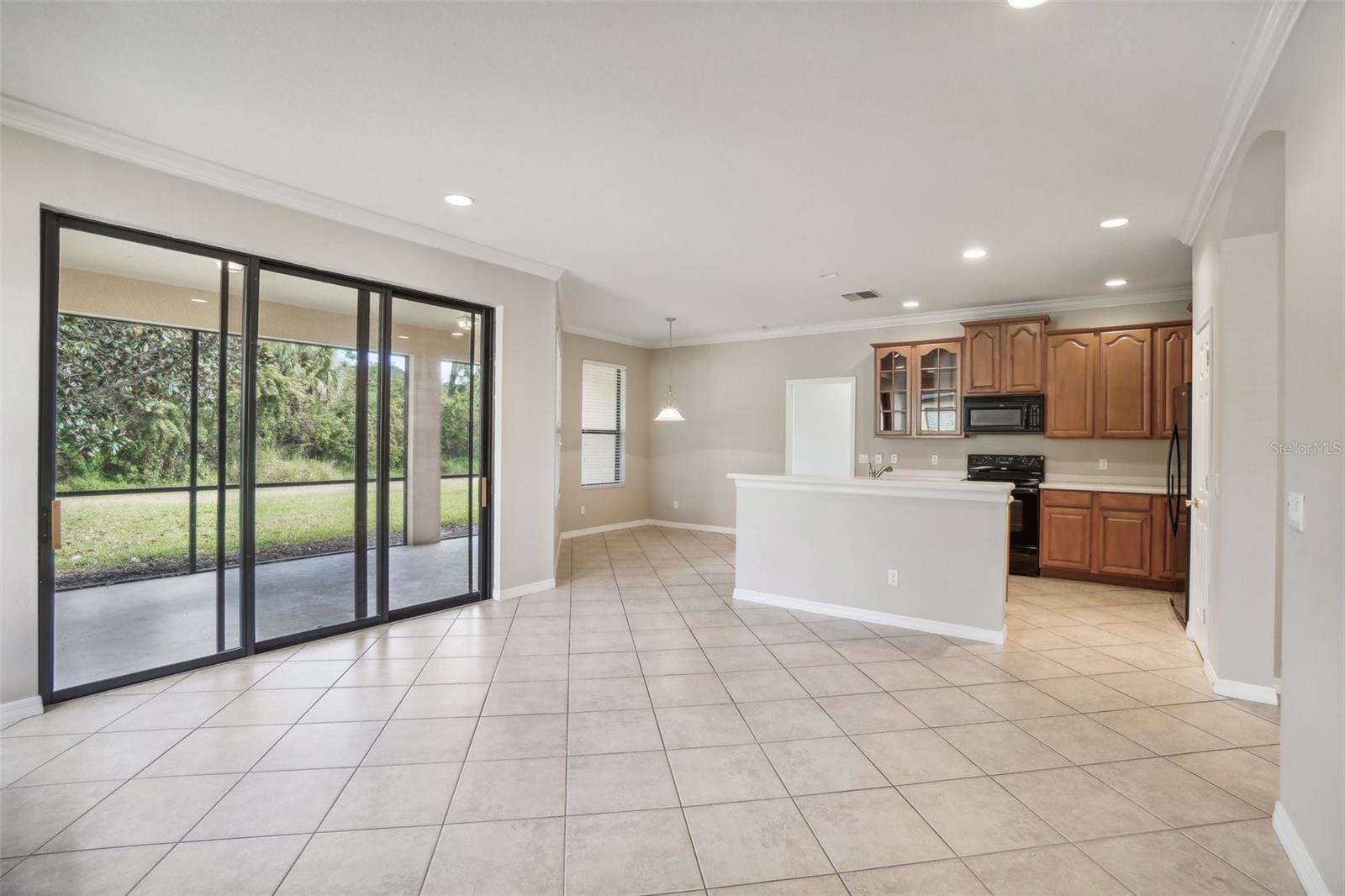 Image 7 of 29 For 127 Silver Falls Drive