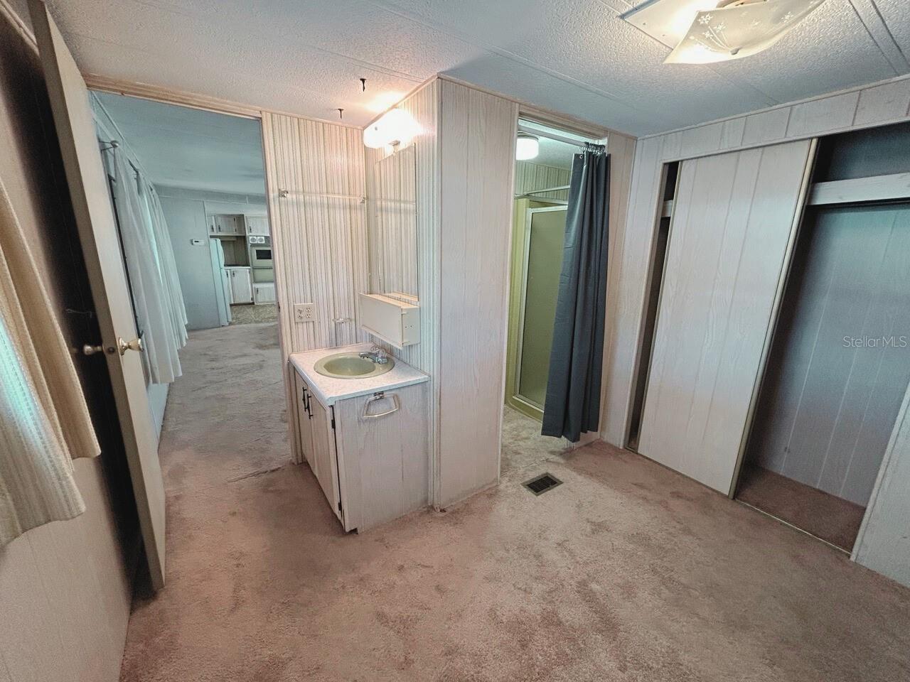 Listing photo id 10 for 663 54th Way S 146
