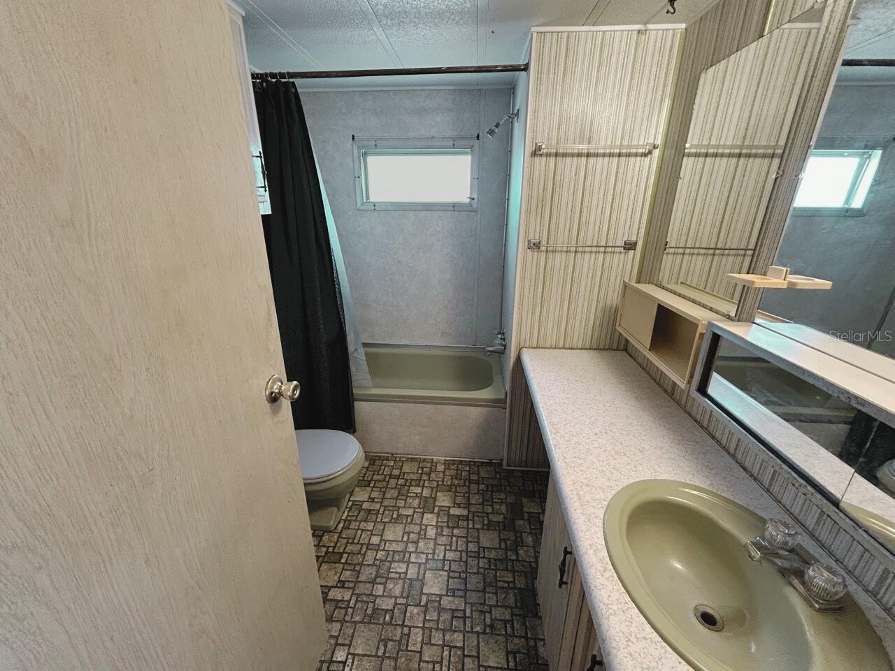 Listing photo id 13 for 663 54th Way S 146